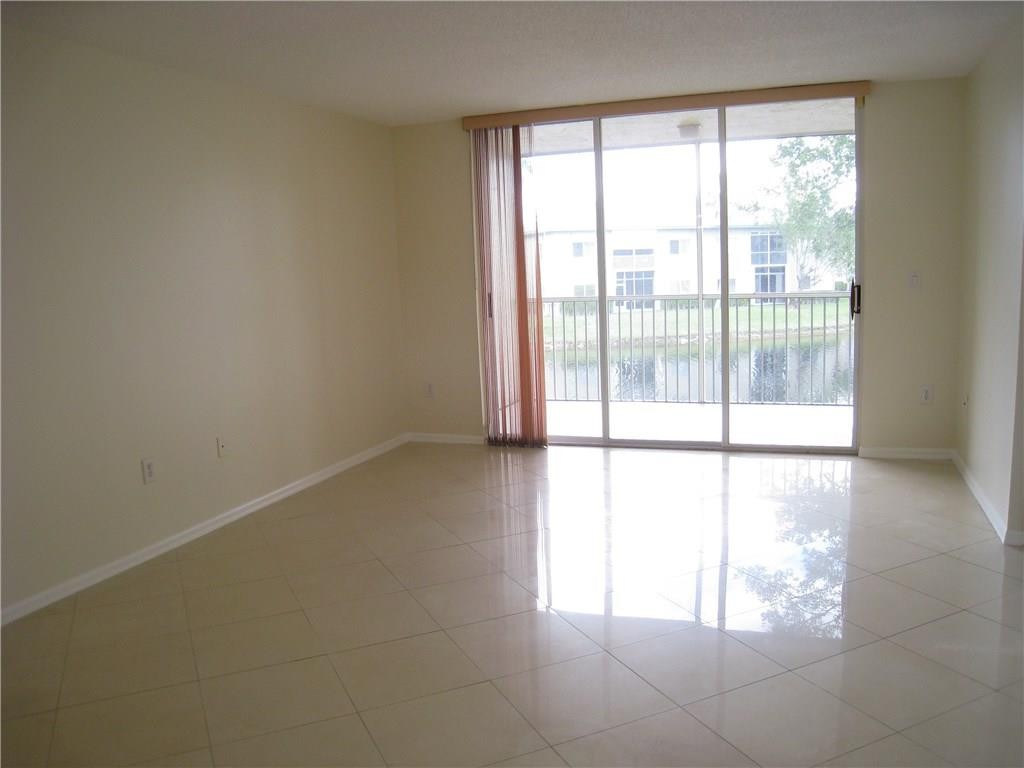 KINGS POINT - Residential