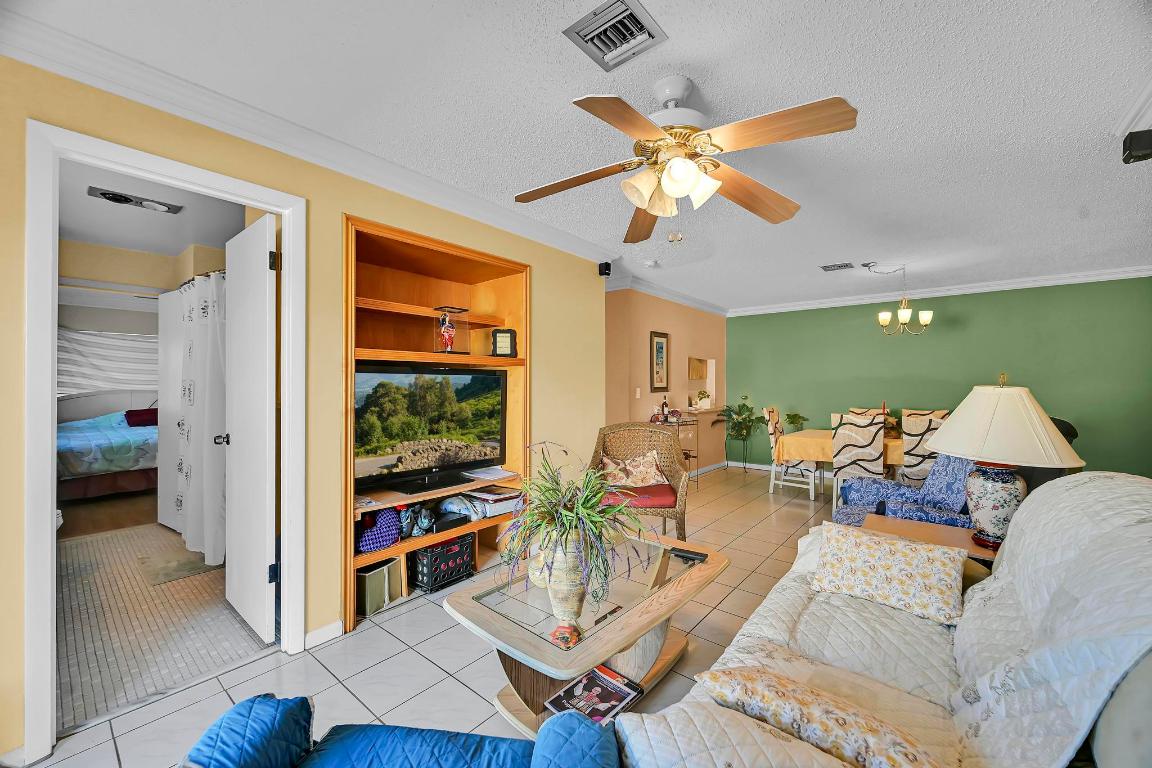 THE GROVE CONDOMINIUM SECTION 1 - Residential