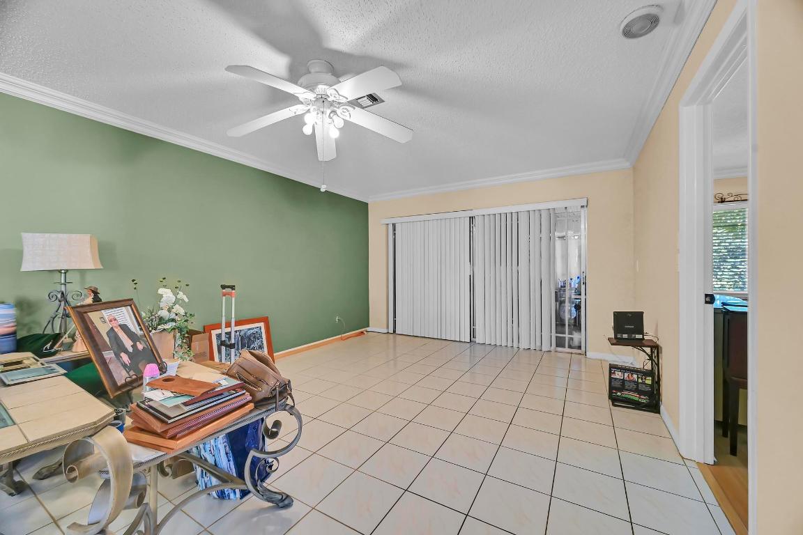 THE GROVE CONDOMINIUM SECTION 1 - Residential