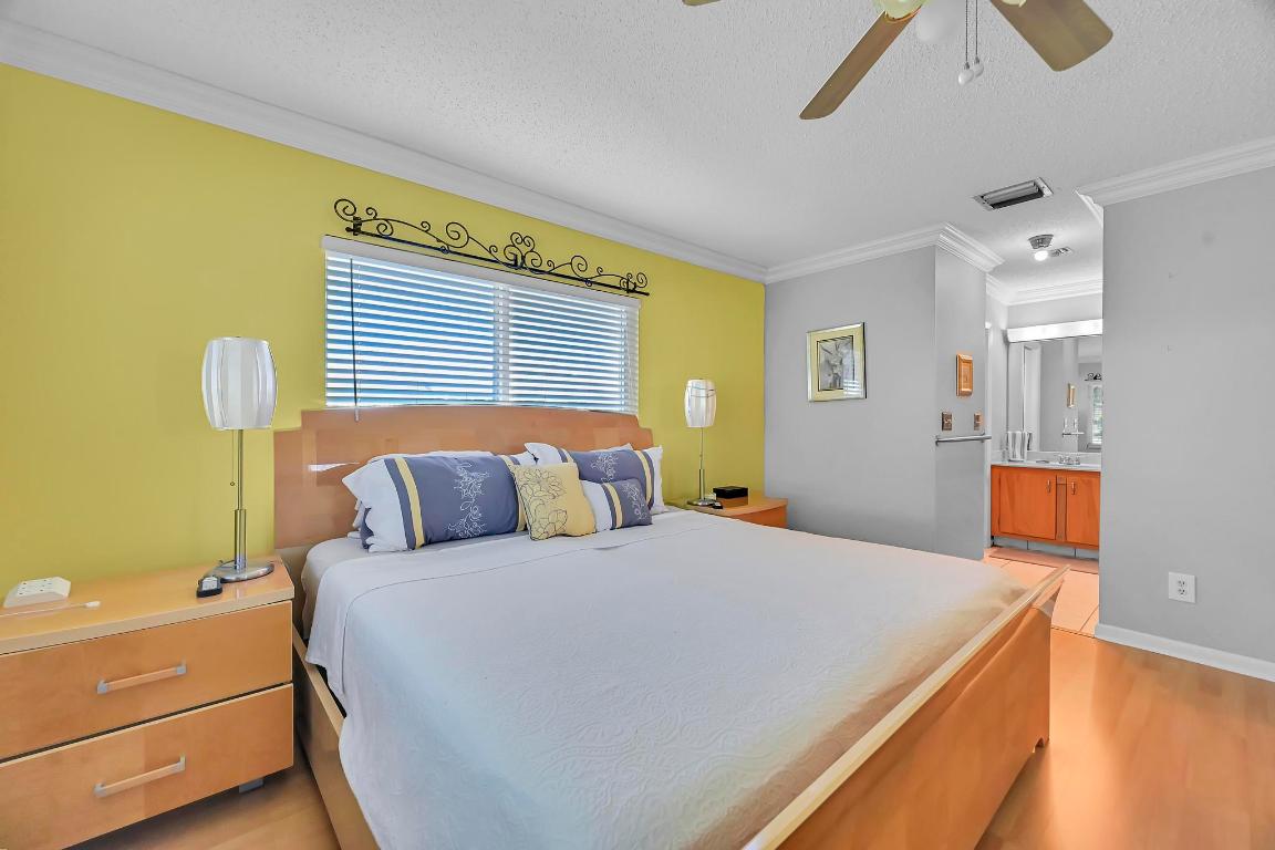 THE GROVE CONDOMINIUM SECTION 1 - Residential