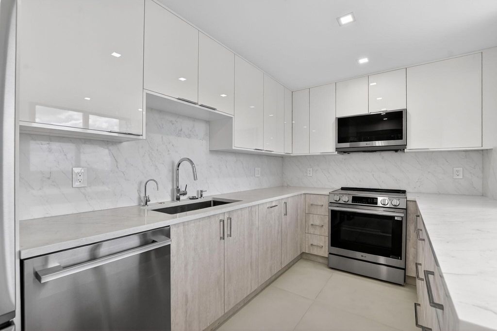 Photo of 6845 Willow Wood Drive #3051, Boca Raton, FL 33434 (MLS # R11148315)