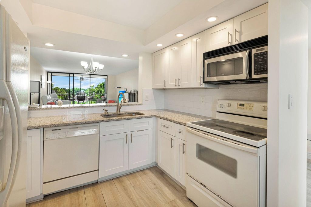 Photo of 6562 Boca Del Mar Drive #523, Boca Raton, FL 33433 (MLS # R11096335)