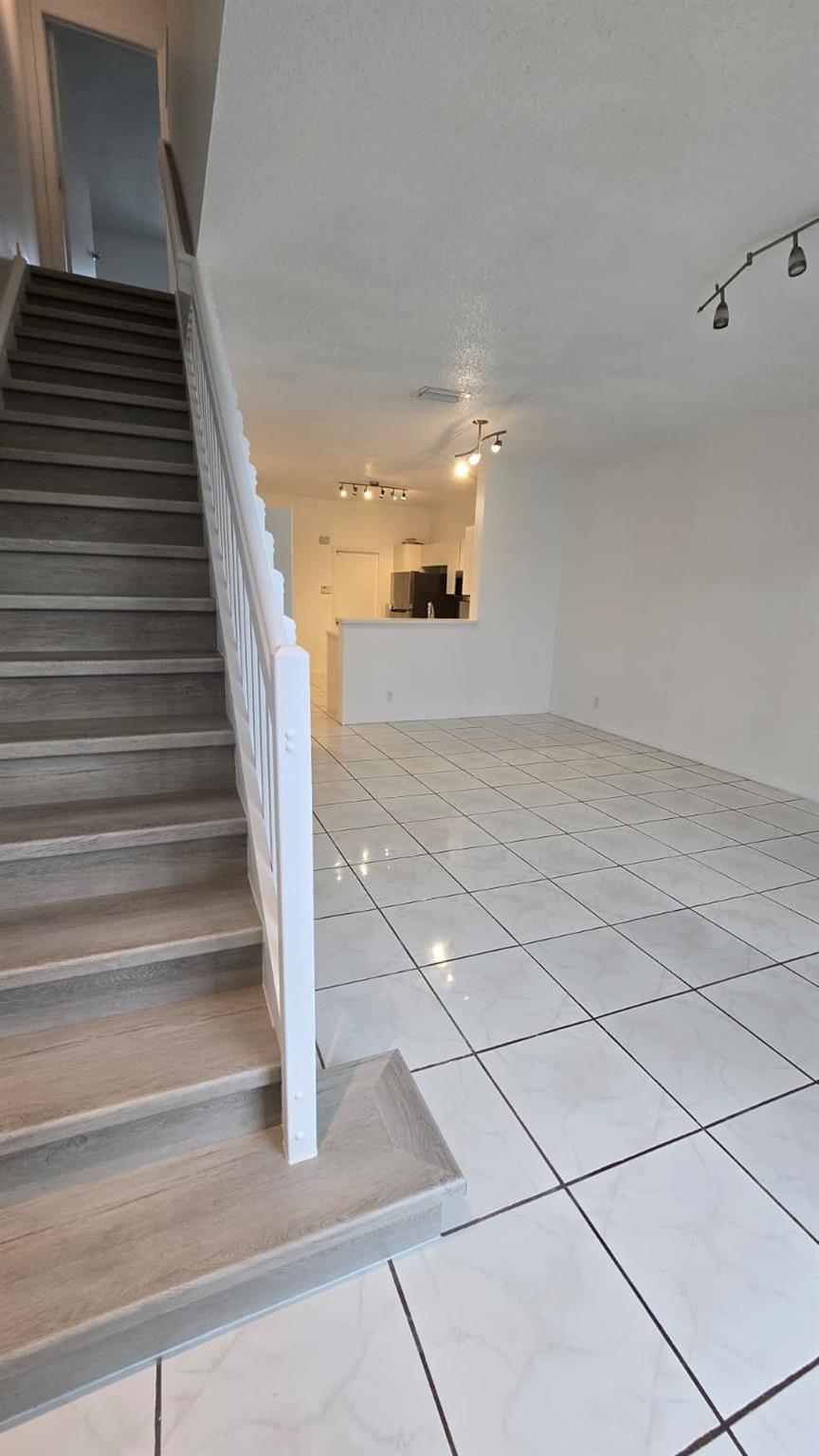 SAN MESSINA - Residential Lease