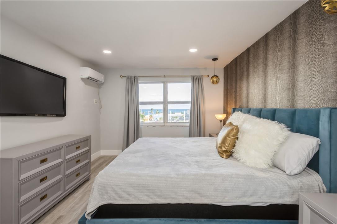 Leisure Beach Condominium - Residential