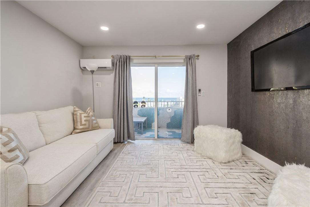 Leisure Beach Condominium - Residential