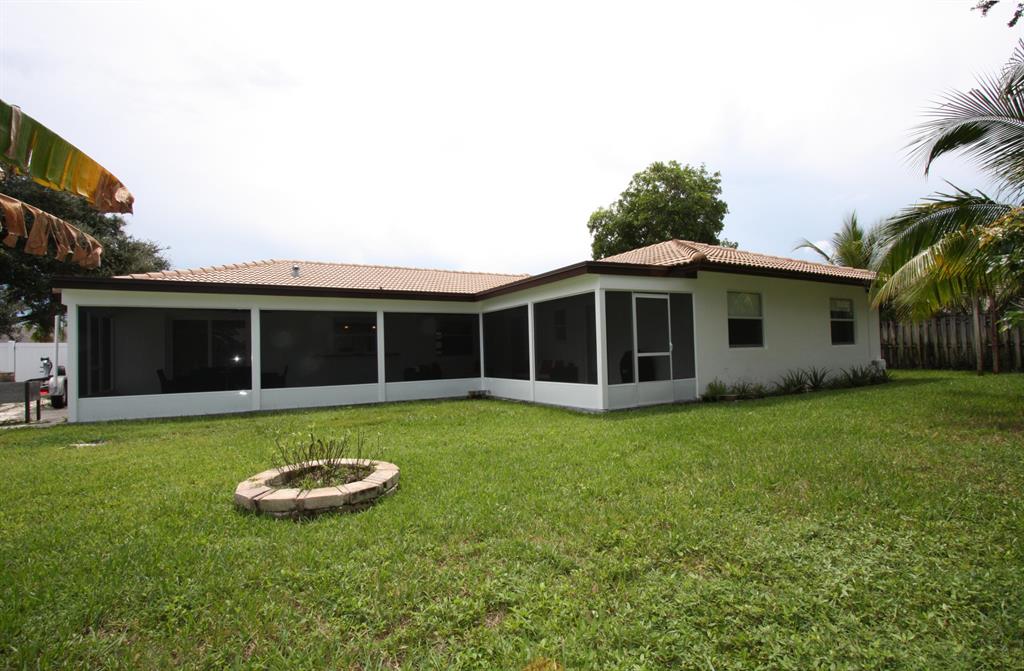 BOCA RATON SQUARE UNIT 15 - Residential Lease