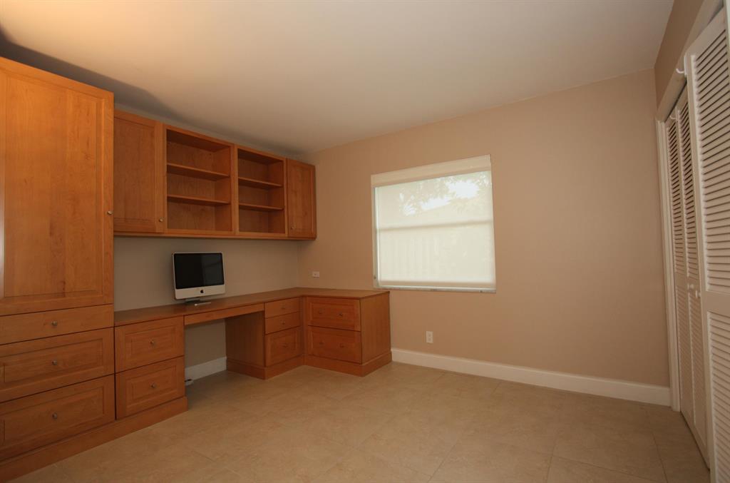 BOCA RATON SQUARE UNIT 15 - Residential Lease