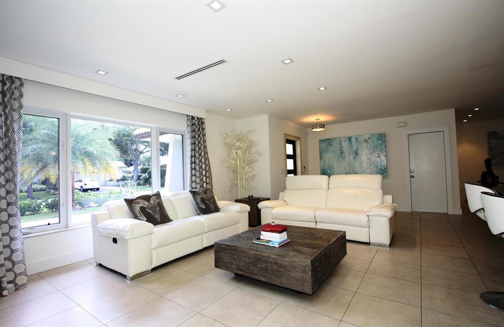 BOCA RATON SQUARE UNIT 15 - Residential Lease