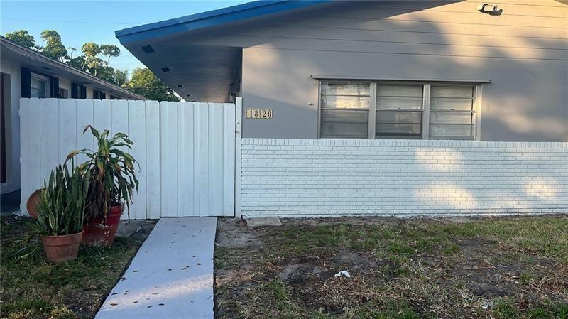 FOR RENT-THIS IS THE BACK UNIT!!! FANTASTIC 2 BED 2 BATH DUPLEX THAT FEEL LIKE SINGLE FAMILY HOME. UNIT HAVE ALSO PRIVTE ACCESS FROM THE BACK, ALL UPDATET NICE BACK YARD AND VERY PRIVAITE, SEPARATE LAUNDRY ROOM AND UPDATED BATHROOM. FRSHLY PAINTED INSIDE/OUT. QUIET NEIGHBORHOOD MINUTES TO AVENTURA MALL, OLETA RIVER PARK AND GULFSTREAM. WALKING DISTANCE TO RESTAURANTS AND SHOPPING. WATER IS $100 FLAT FEE