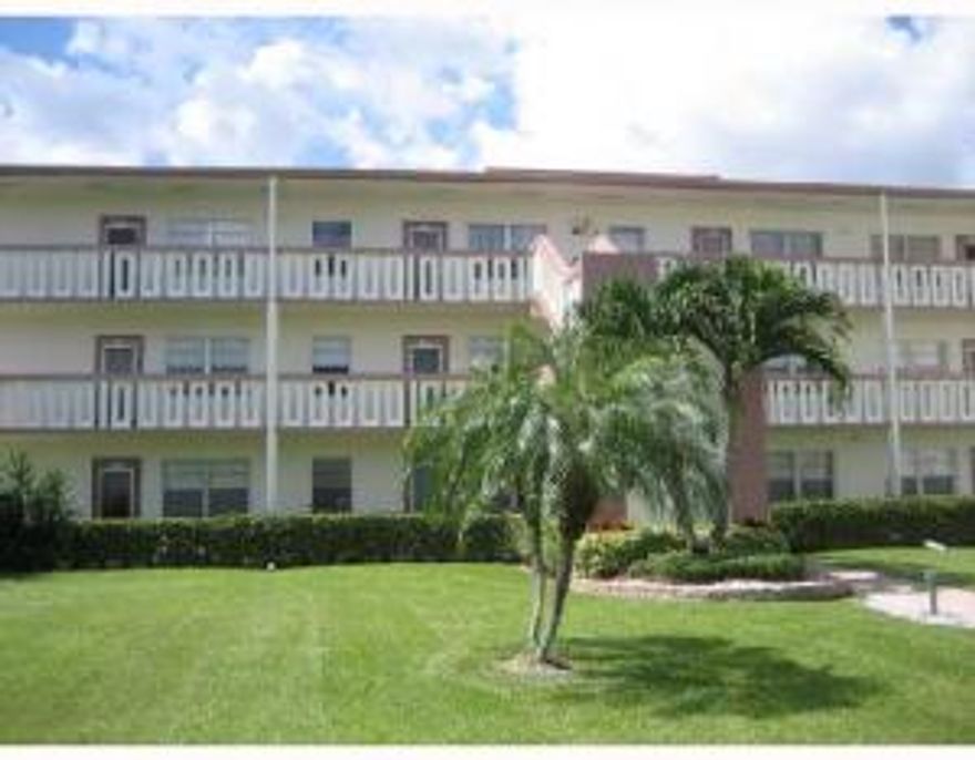 AVAILABLE 1/15/16 - 4/15/16 - NICELY FURNISHED 2/1.5 CORNER.  2ND FLOOR.  LAKE VIEW. THIS IS A RARE 3 MONTH RENTAL!