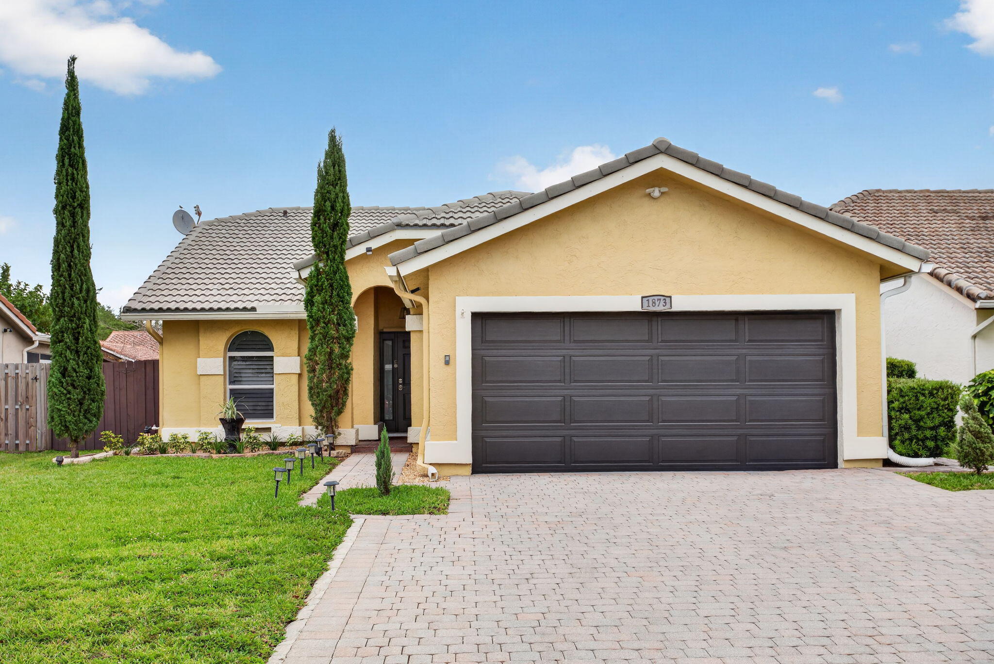CORAL SPRINGS UNIVERSITY DRIVE - Residential
