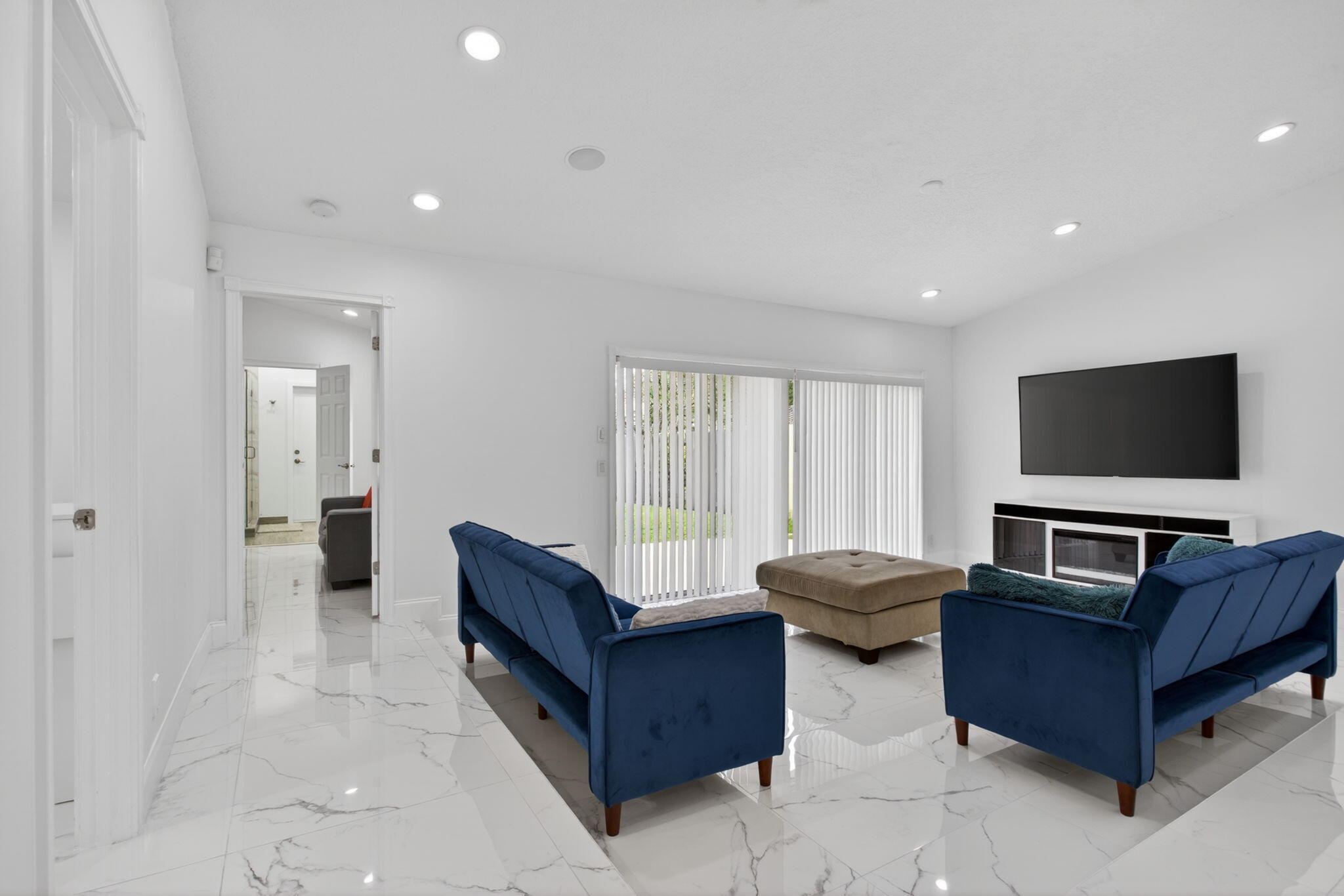 CORAL SPRINGS UNIVERSITY DRIVE - Residential