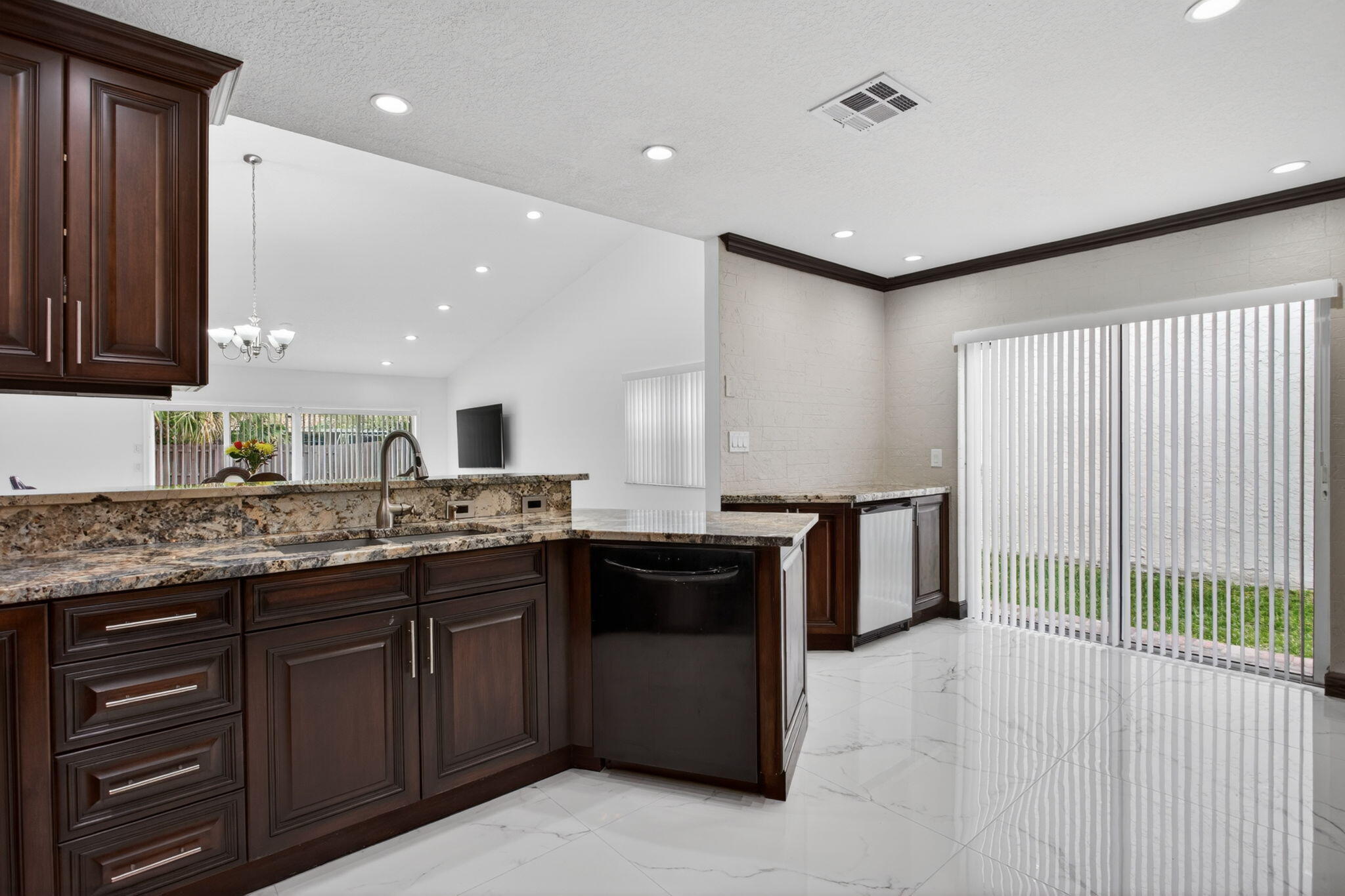 CORAL SPRINGS UNIVERSITY DRIVE - Residential