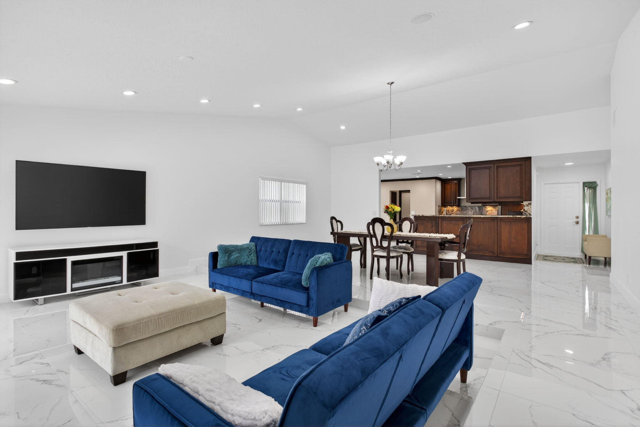 CORAL SPRINGS UNIVERSITY DRIVE - Residential