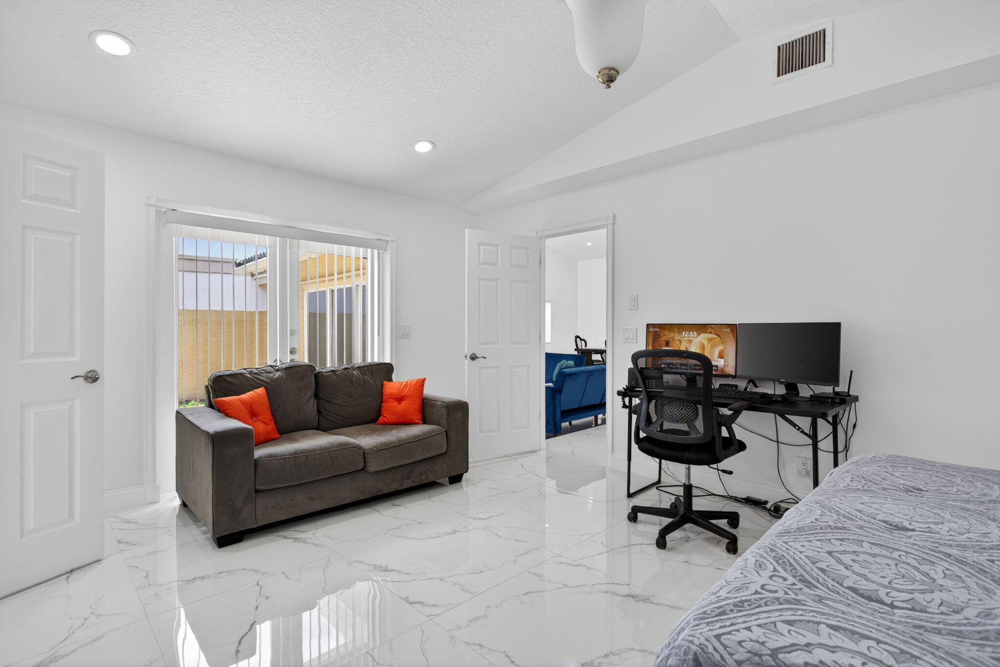 CORAL SPRINGS UNIVERSITY DRIVE - Residential