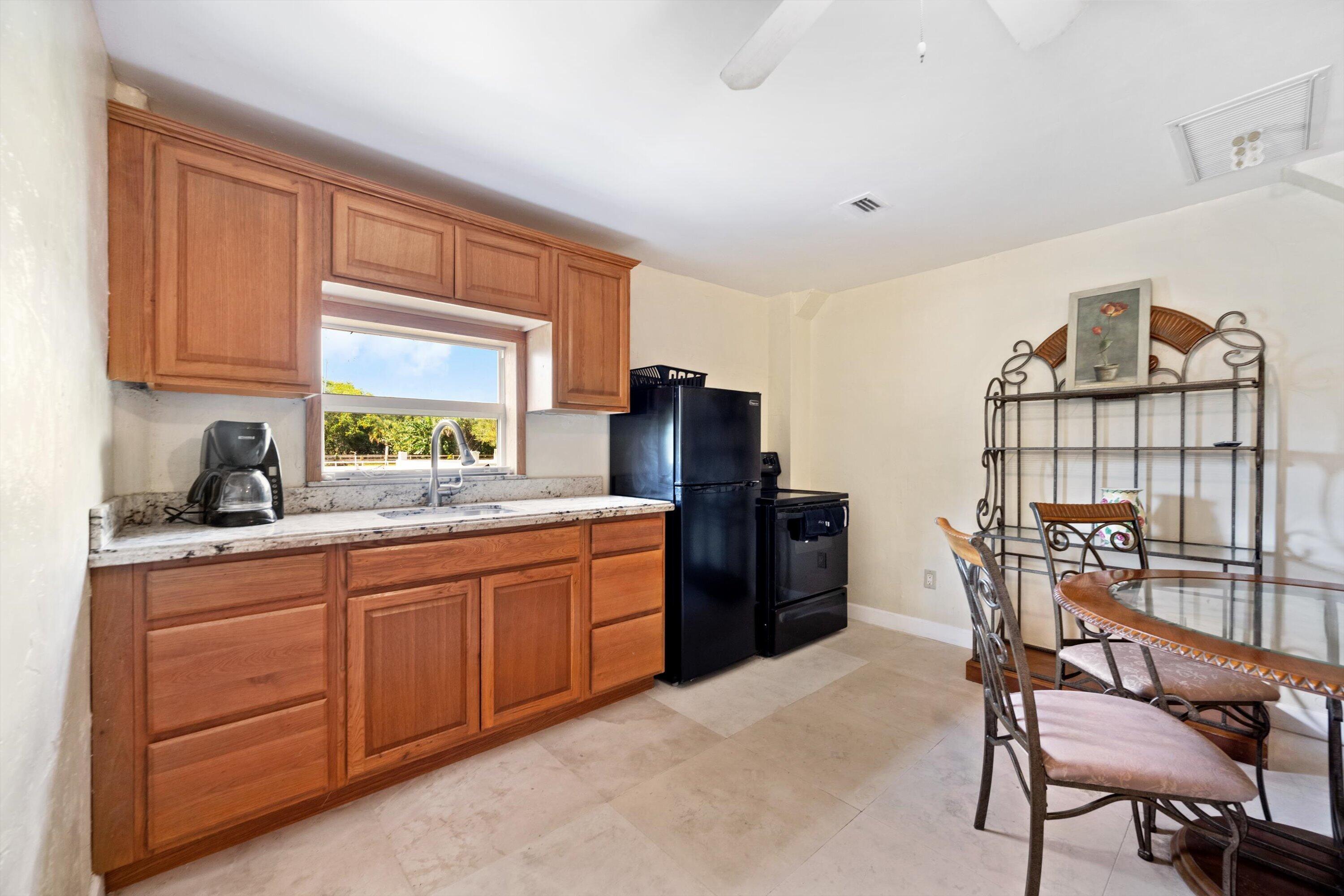 LOXAHATCHEE GROVES - Residential Lease