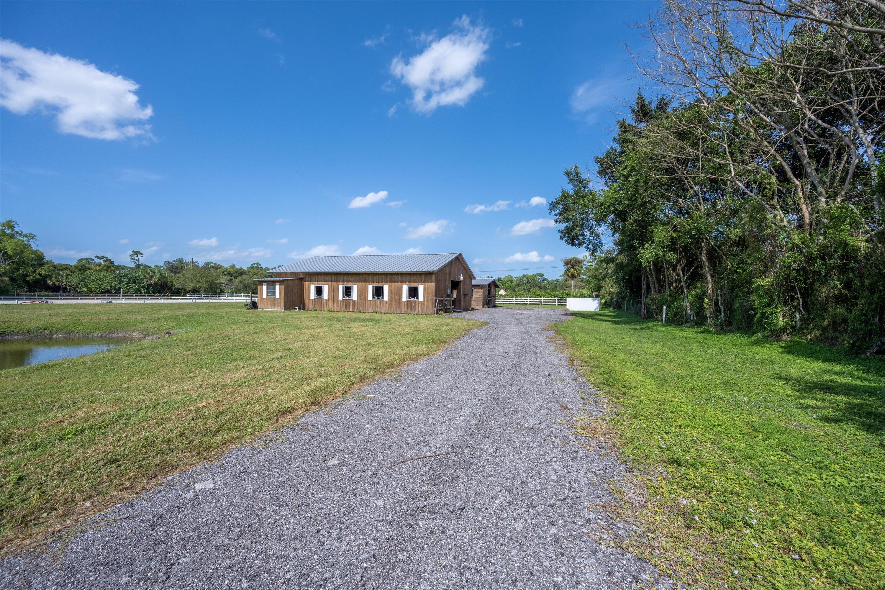 LOXAHATCHEE GROVES - Residential Lease