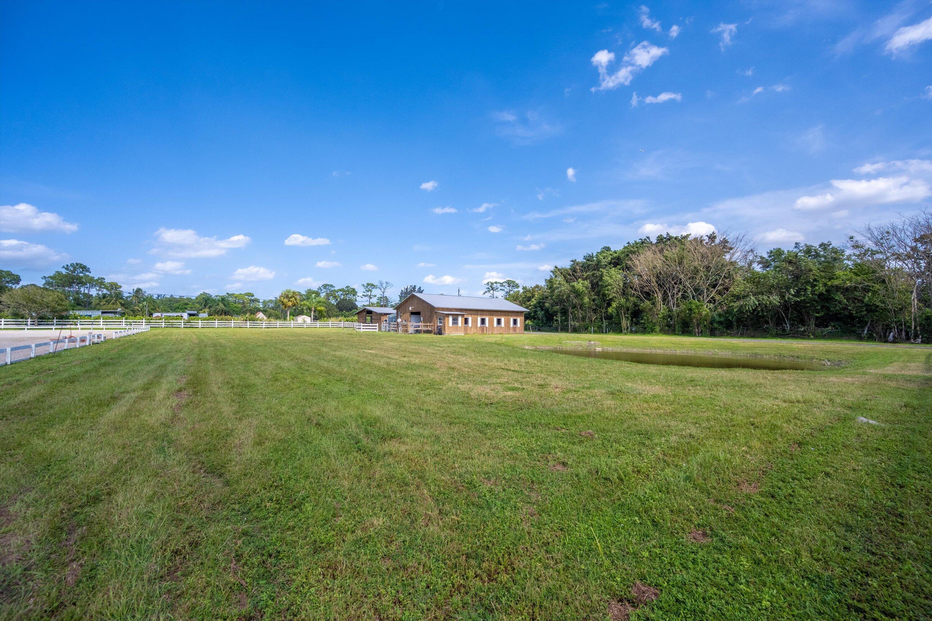 LOXAHATCHEE GROVES - Residential Lease