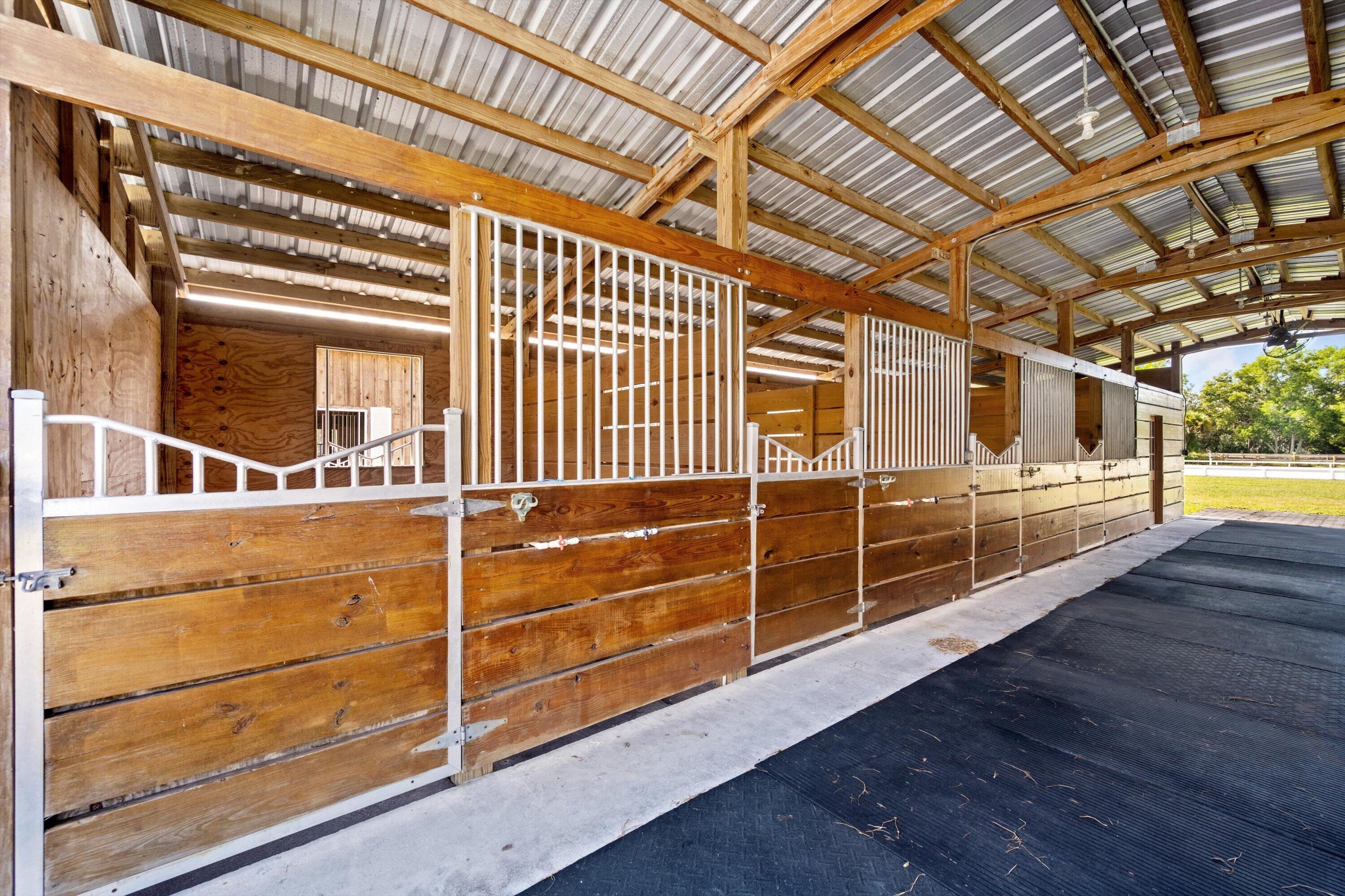 LOXAHATCHEE GROVES - Residential Lease