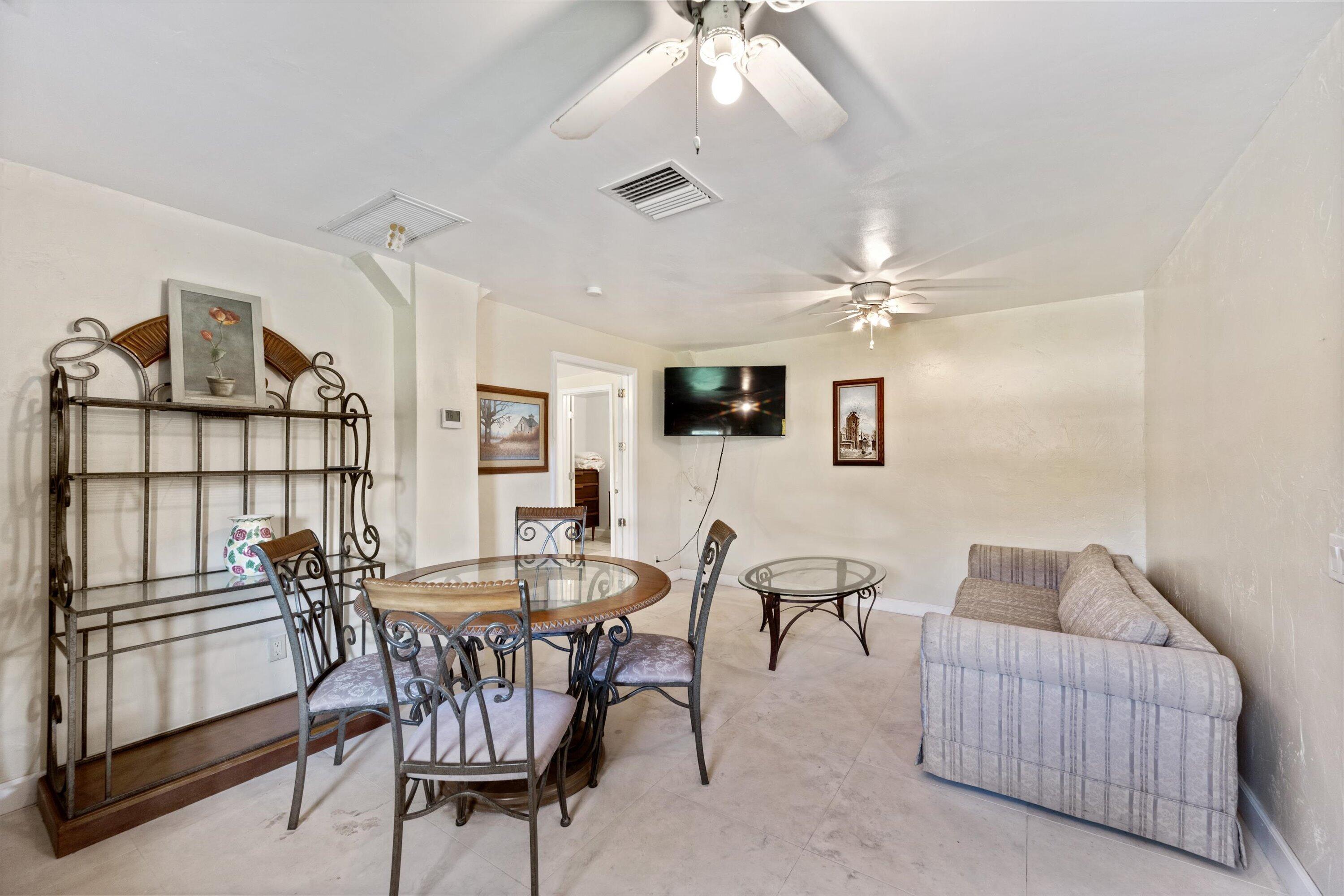 LOXAHATCHEE GROVES - Residential Lease