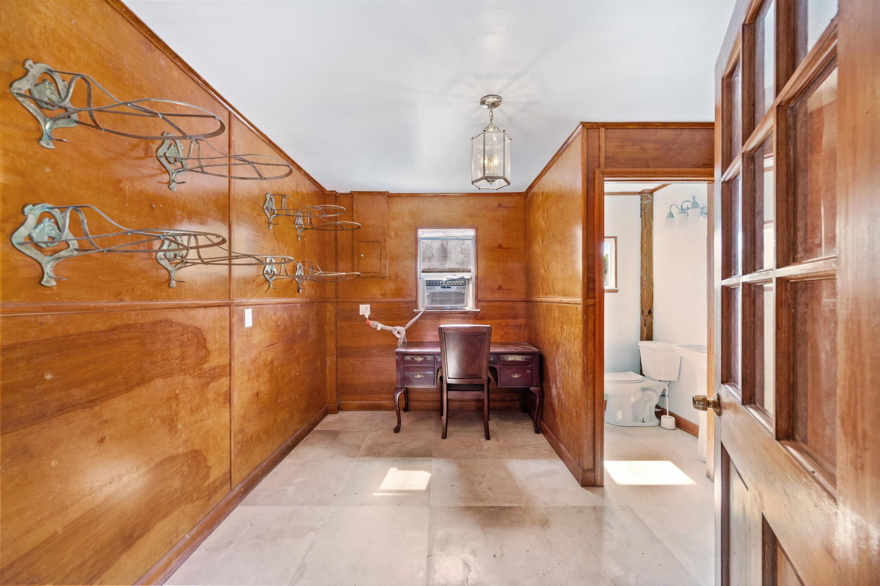 LOXAHATCHEE GROVES - Residential Lease