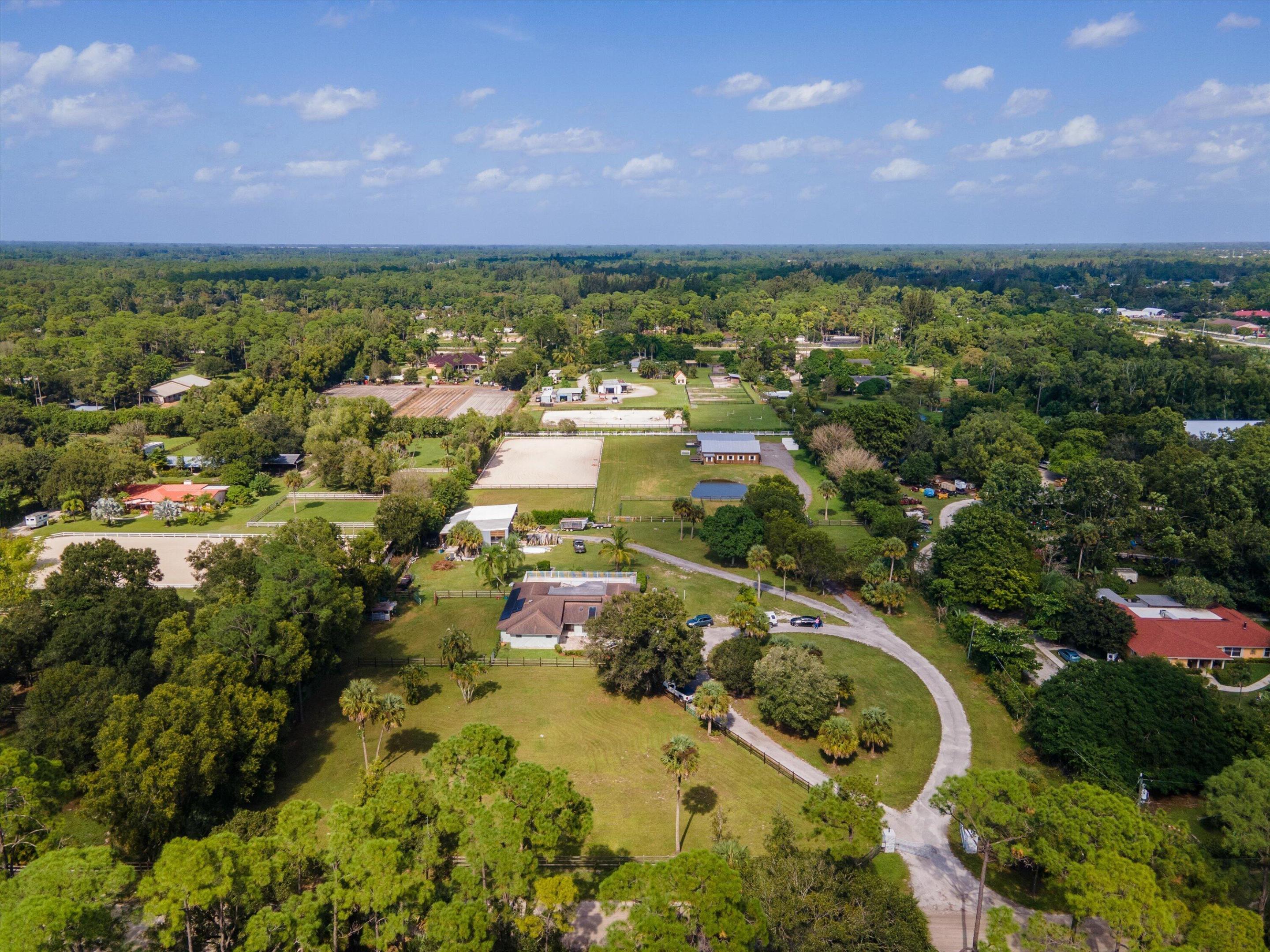 LOXAHATCHEE GROVES - Residential Lease