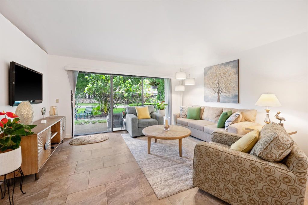 Photo of 107 Club Drive, Palm Beach Gardens, FL 33418 (MLS # R11072957)