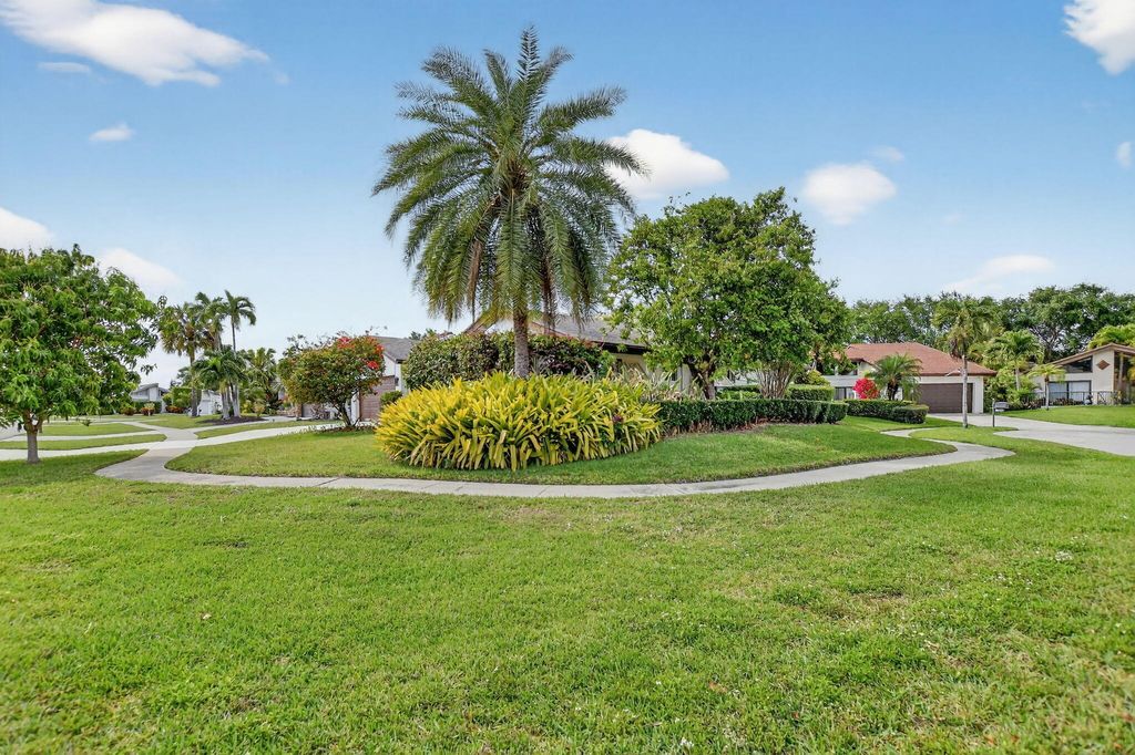 Photo of 6163 Amberwoods Drive, Boca Raton, FL 33433 (MLS # B26012534)