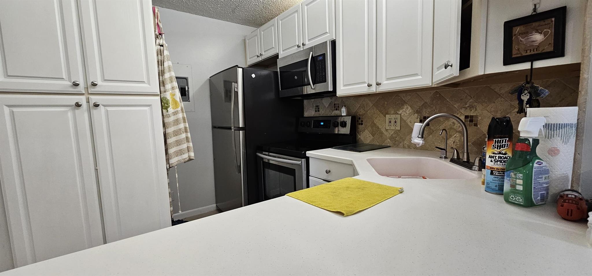 Properties 719 Sunny Pine Way G1