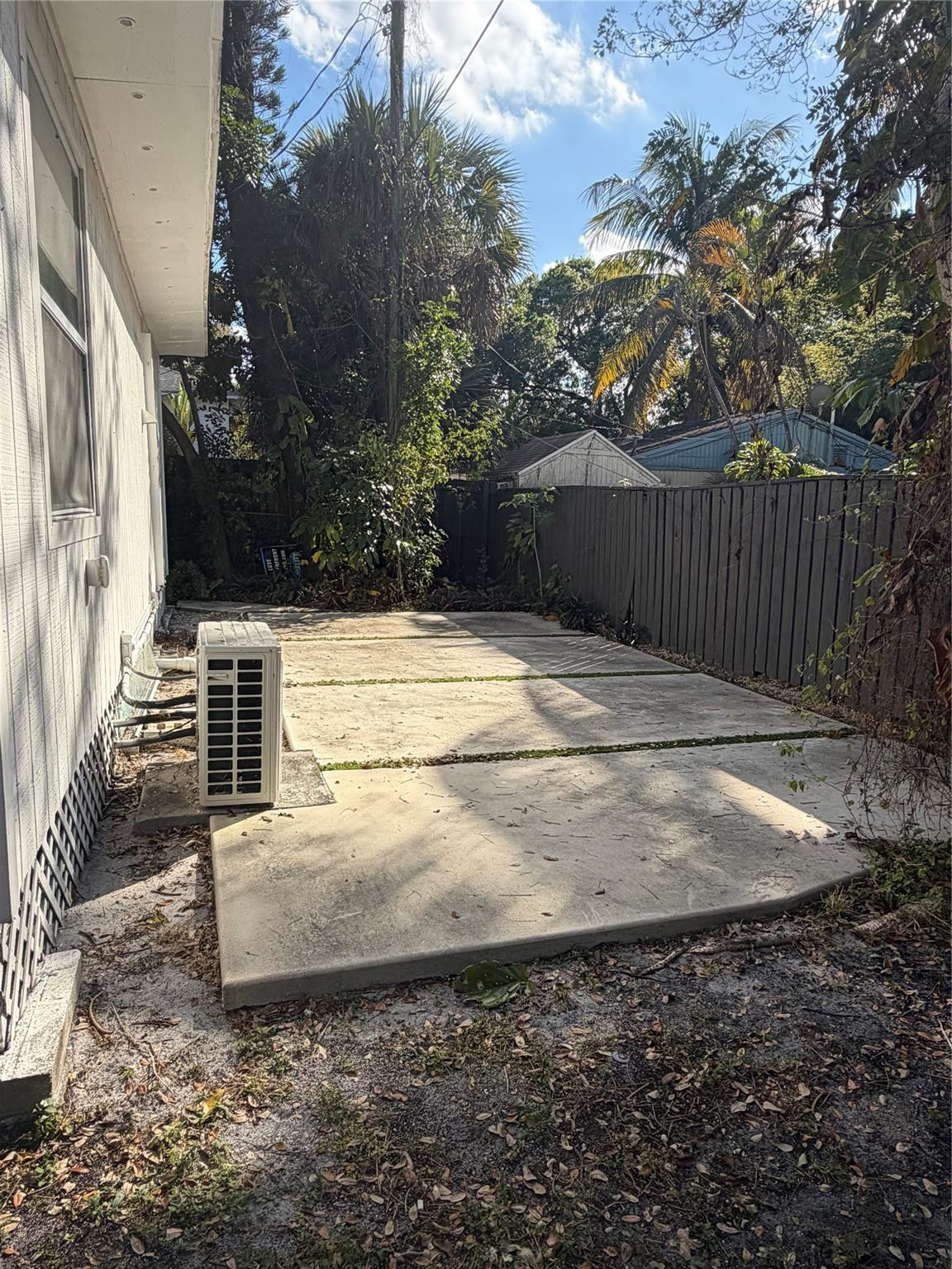 RIVERSIDE ADD AMEN PLAT - Residential Lease