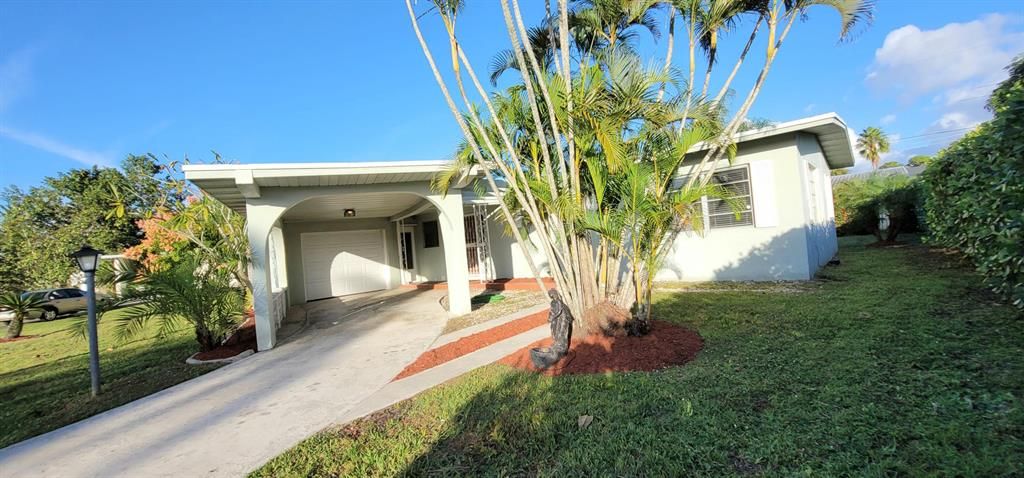 Photo of 3149 SE Pruitt Road, Port Saint Lucie, FL 34952 (MLS # R10758192)