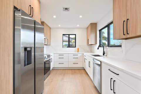 Tiny photo for 1320 S Deerfield Avenue, Deerfield Beach, FL 33441 (MLS # R11164906)