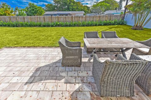Tiny photo for 1320 S Deerfield Avenue, Deerfield Beach, FL 33441 (MLS # R11164906)