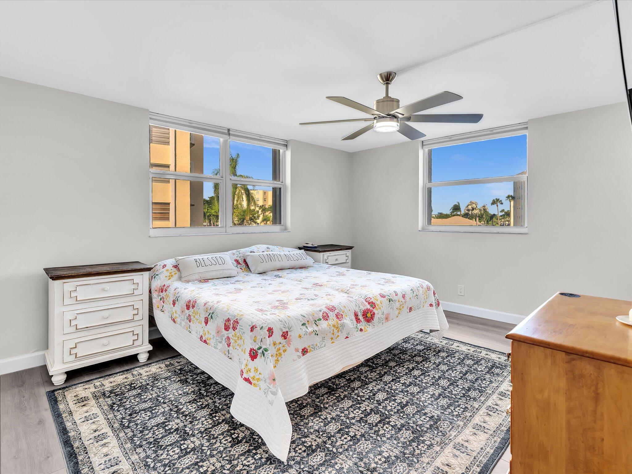 MEADOWBROOK LAKES VIEW CO - Residential