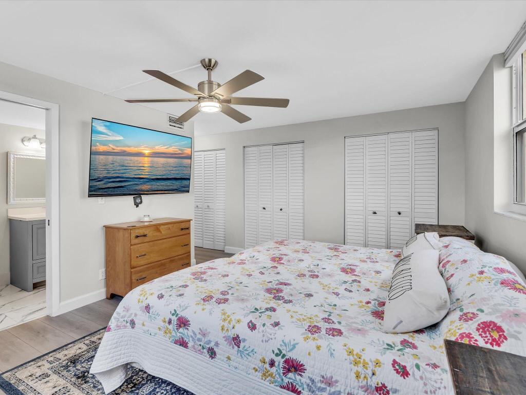 MEADOWBROOK LAKES VIEW CONDO - Residential