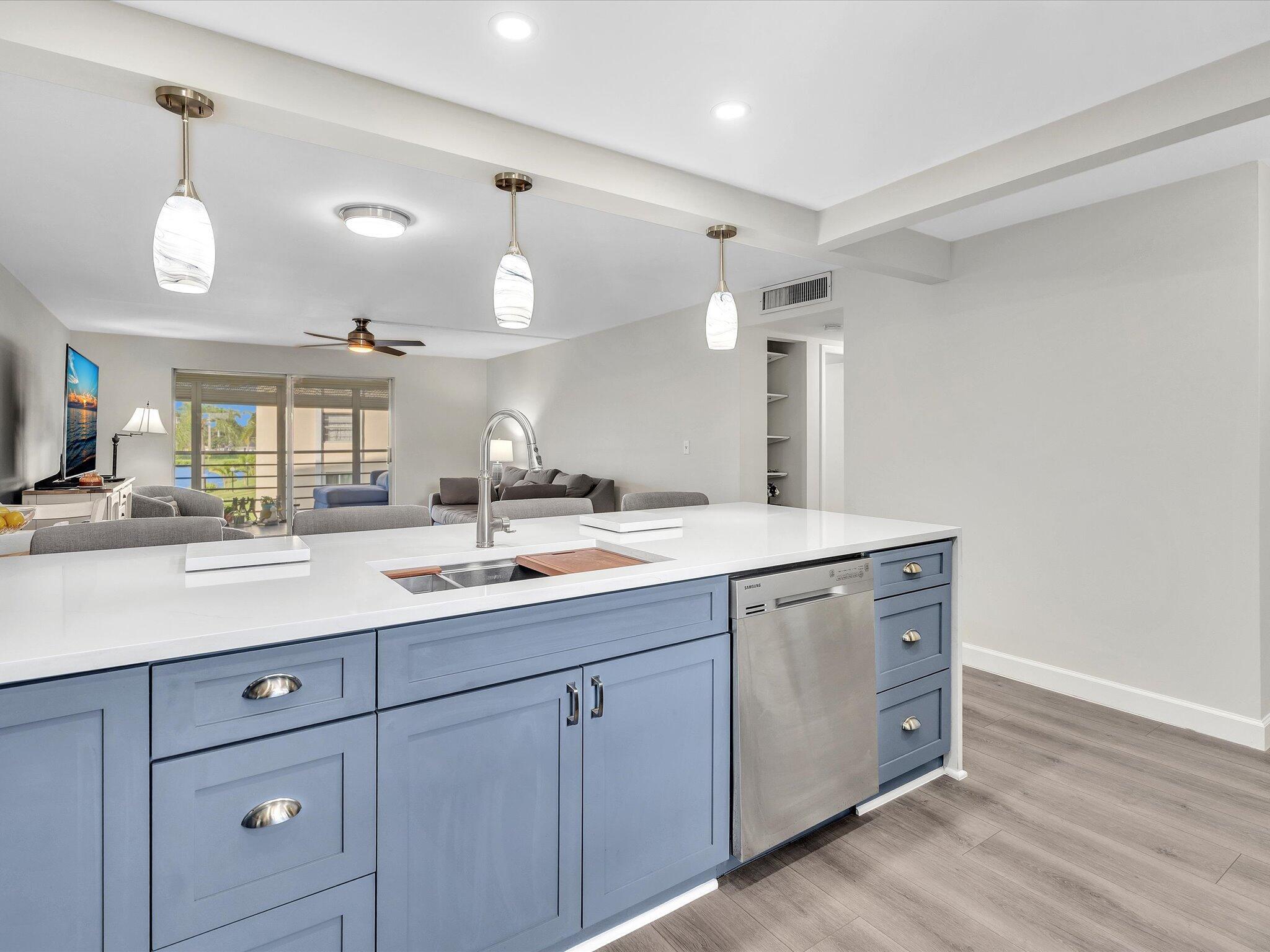 MEADOWBROOK LAKES VIEW CO - Residential