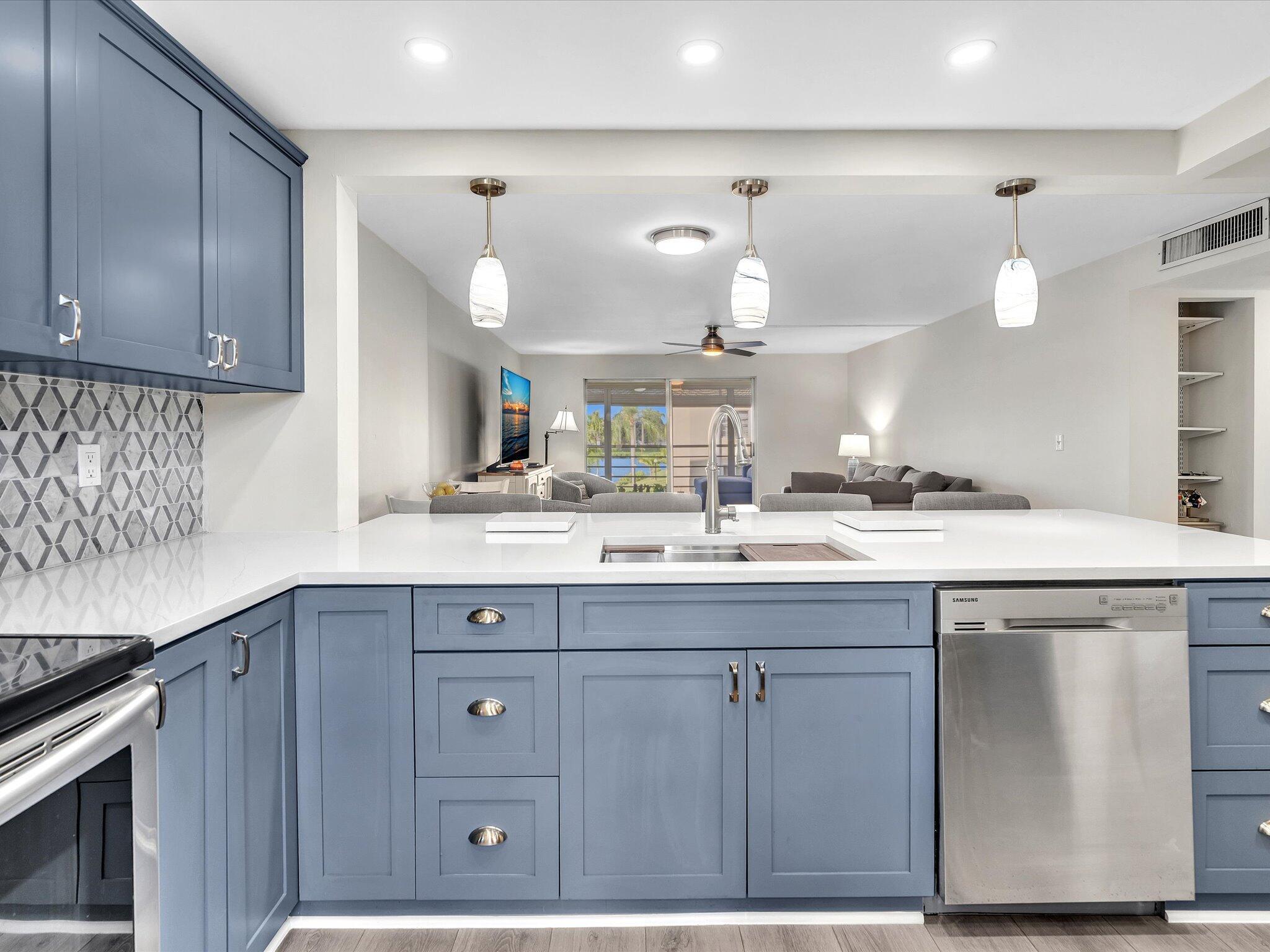 MEADOWBROOK LAKES VIEW CO - Residential