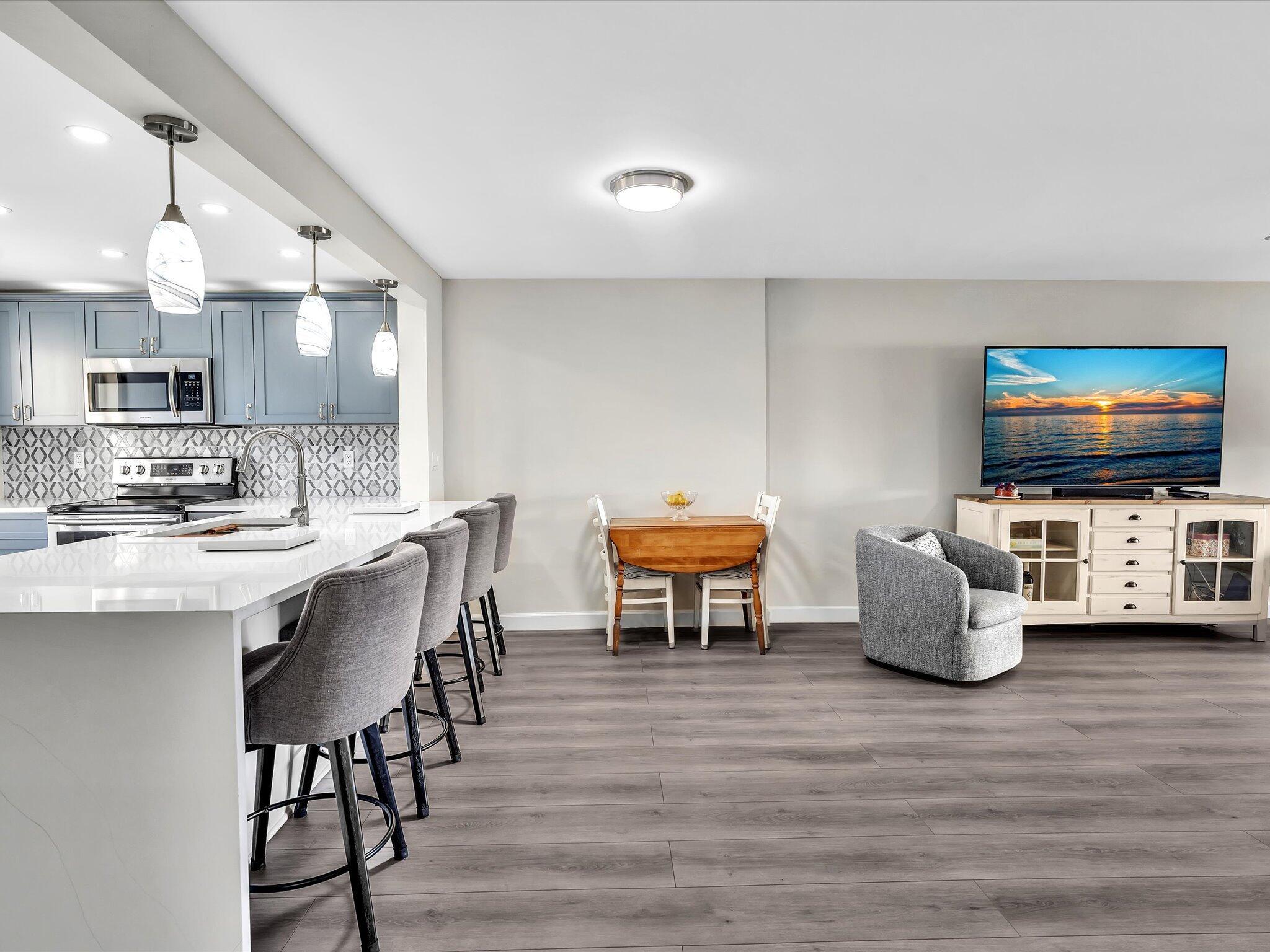 MEADOWBROOK LAKES VIEW CO - Residential