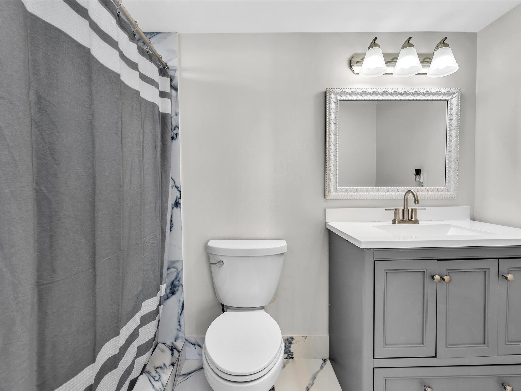 MEADOWBROOK LAKES VIEW CO - Residential