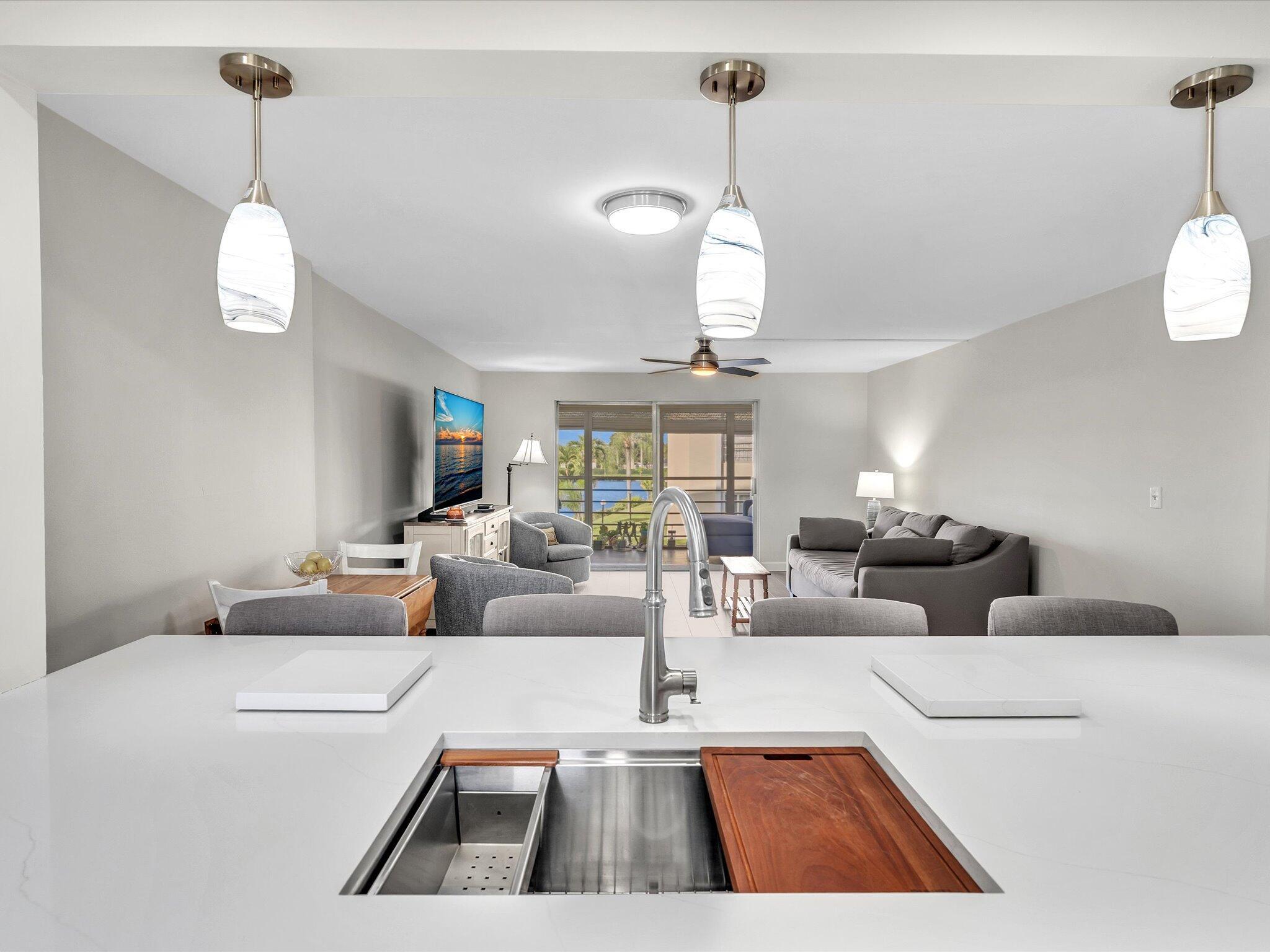 MEADOWBROOK LAKES VIEW CO - Residential