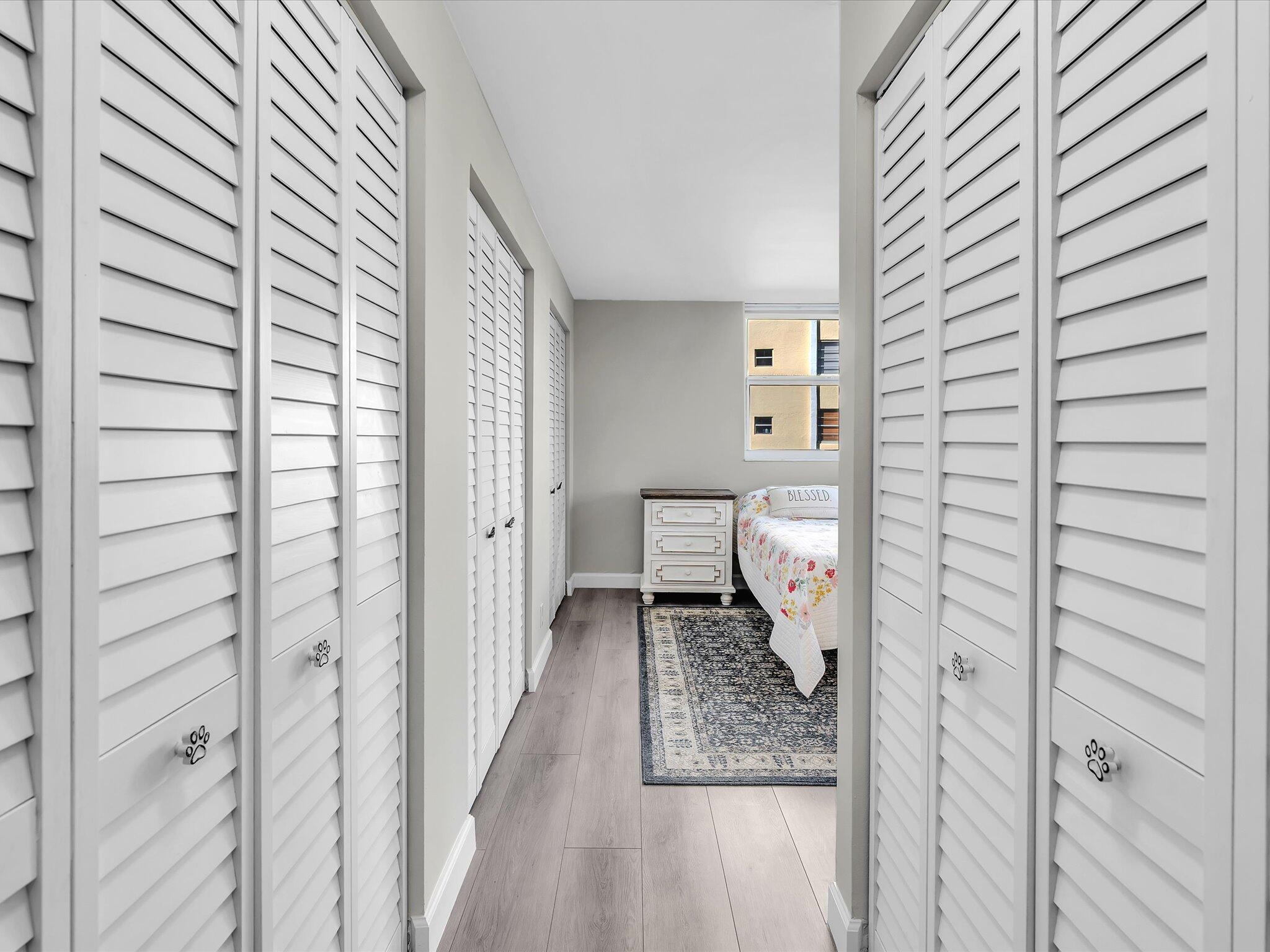 MEADOWBROOK LAKES VIEW CO - Residential