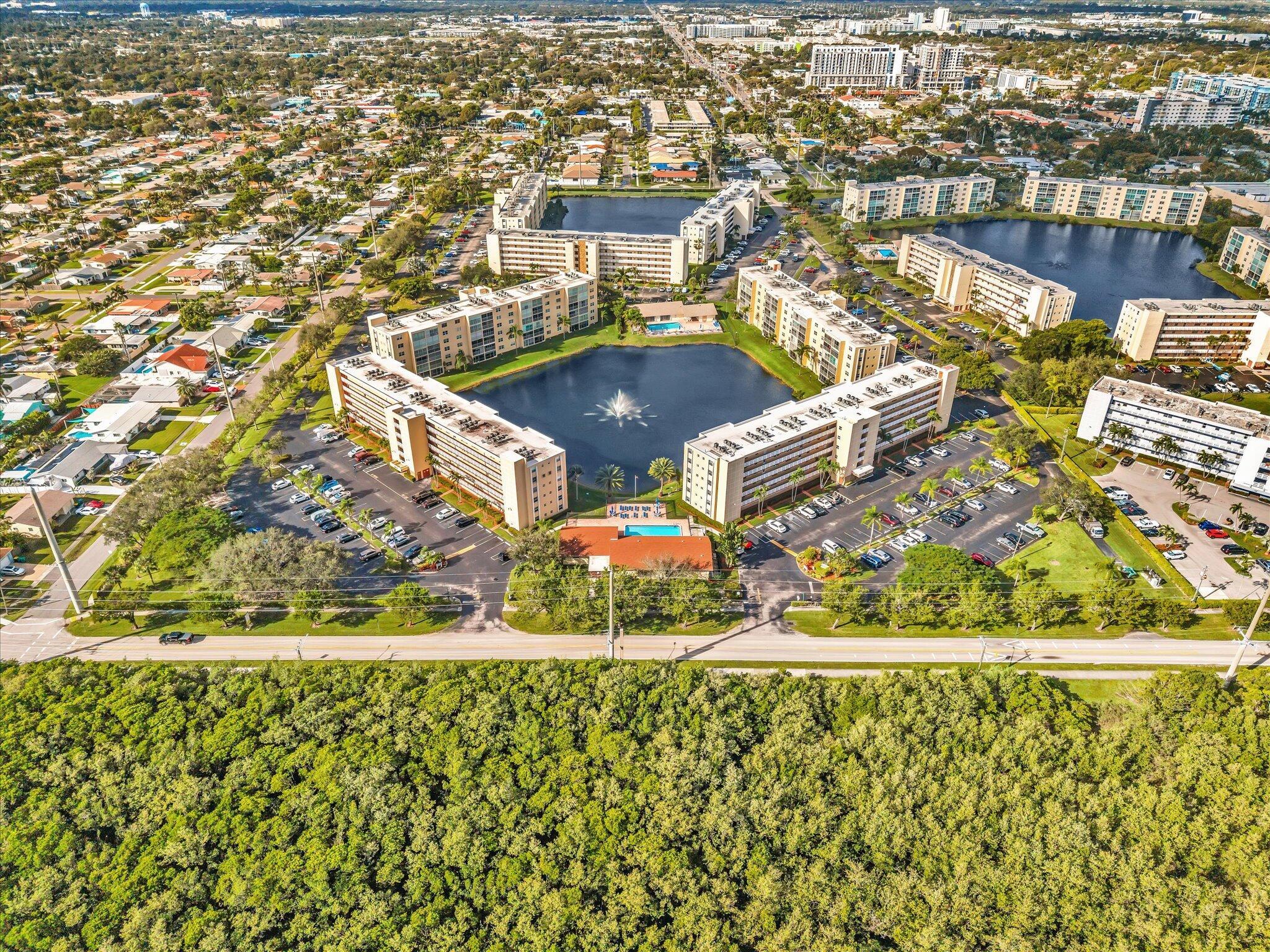 MEADOWBROOK LAKES VIEW CO - Residential