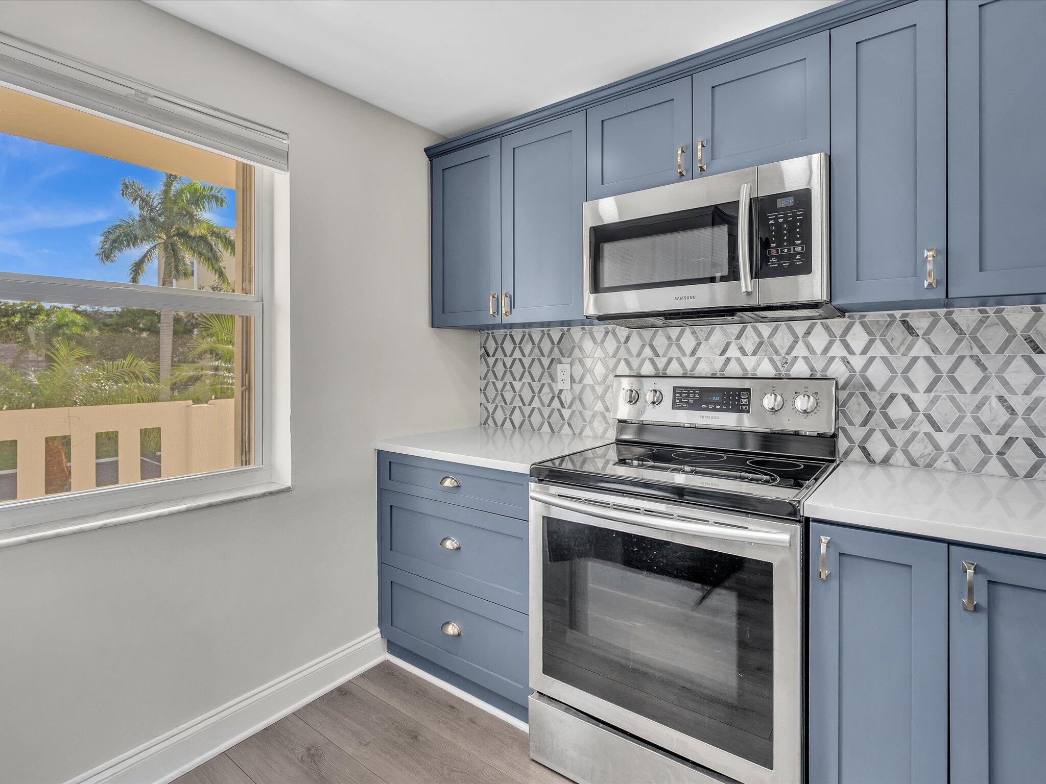 MEADOWBROOK LAKES VIEW CO - Residential