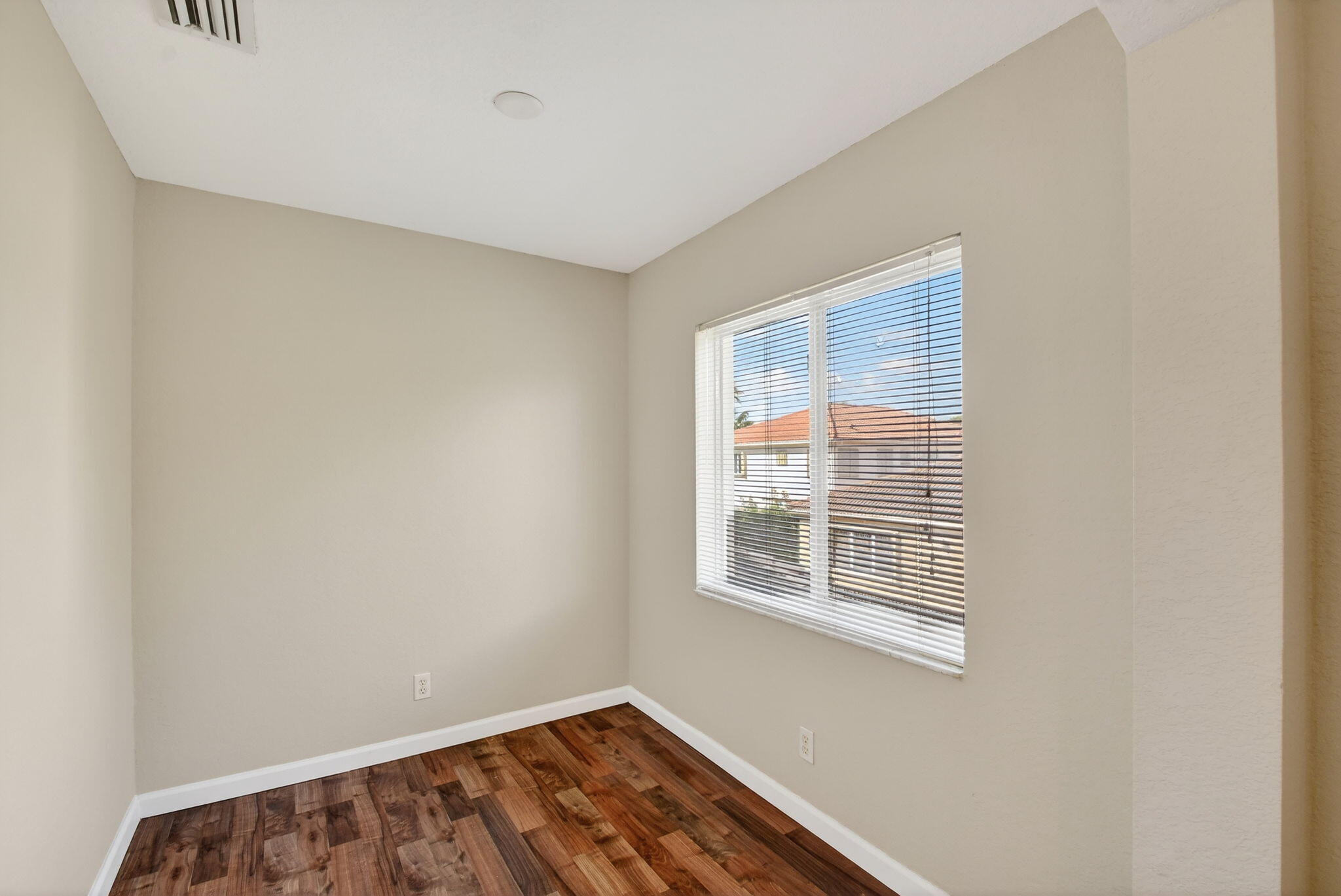 THOUSAND OAKS - Residential