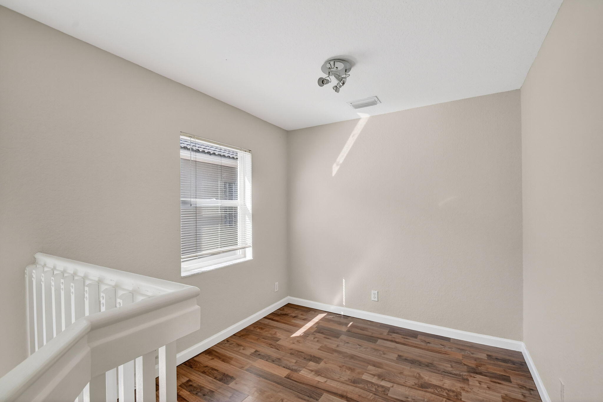 THOUSAND OAKS - Residential