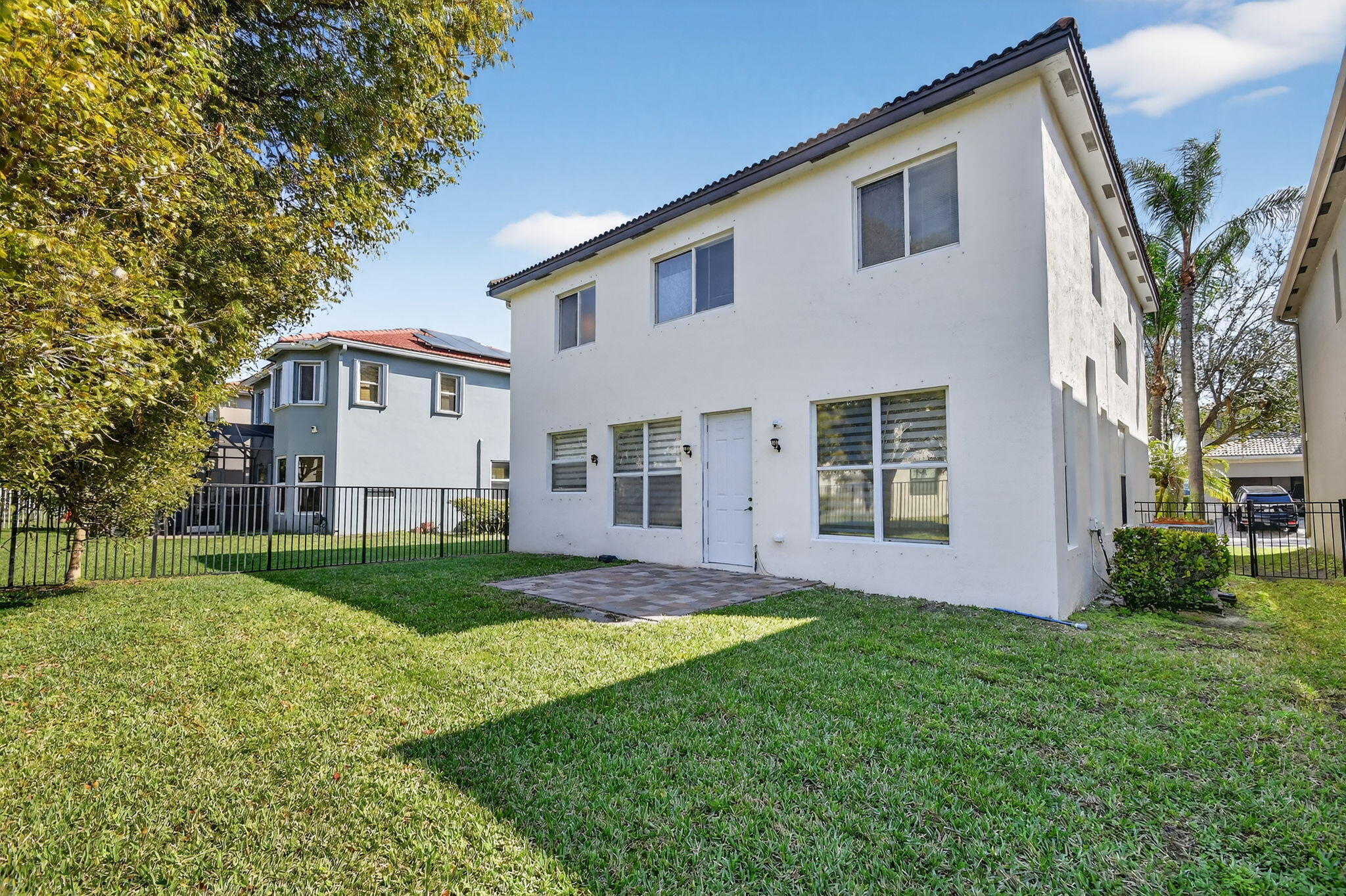 THOUSAND OAKS - Residential