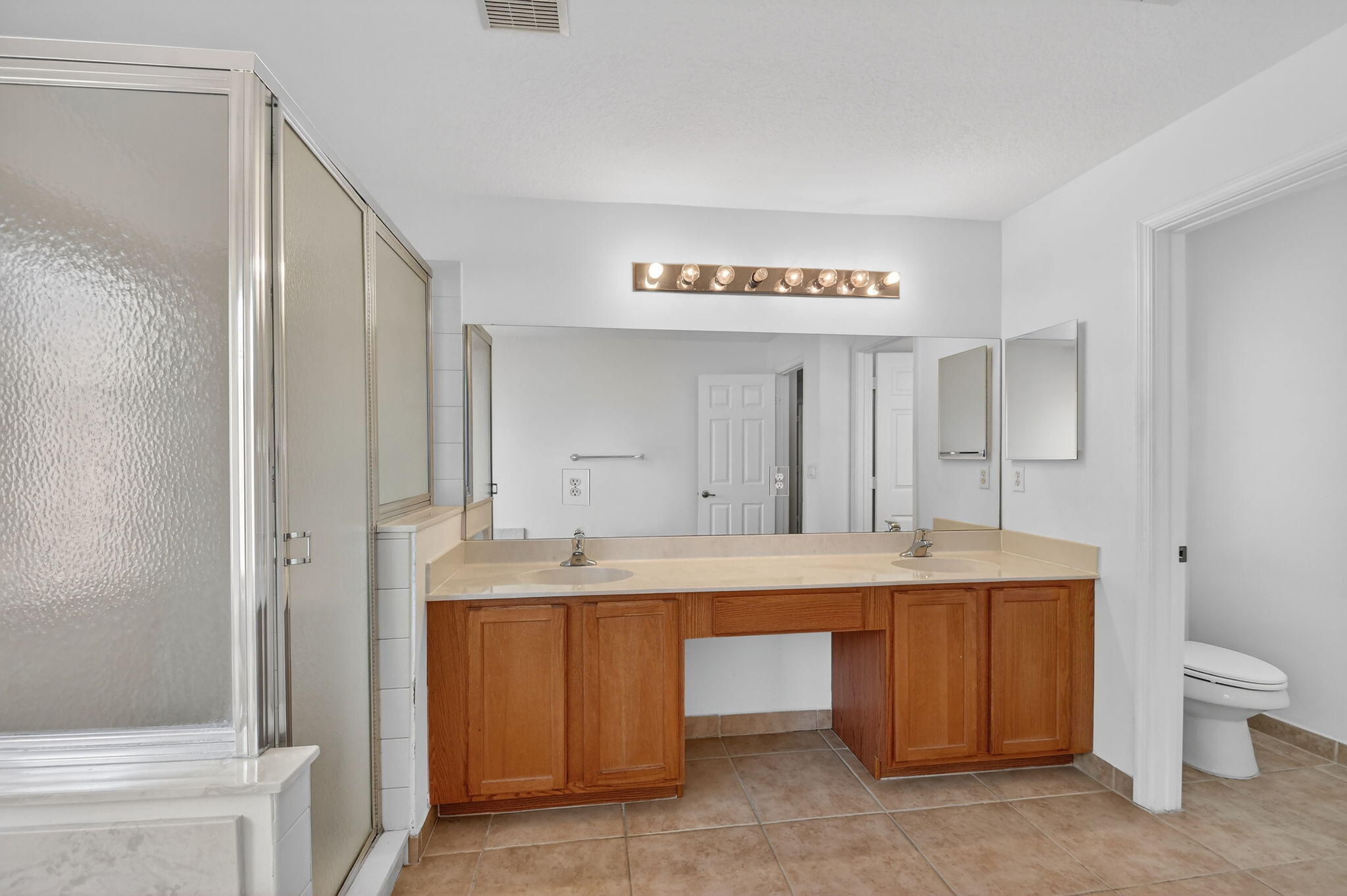 THOUSAND OAKS - Residential