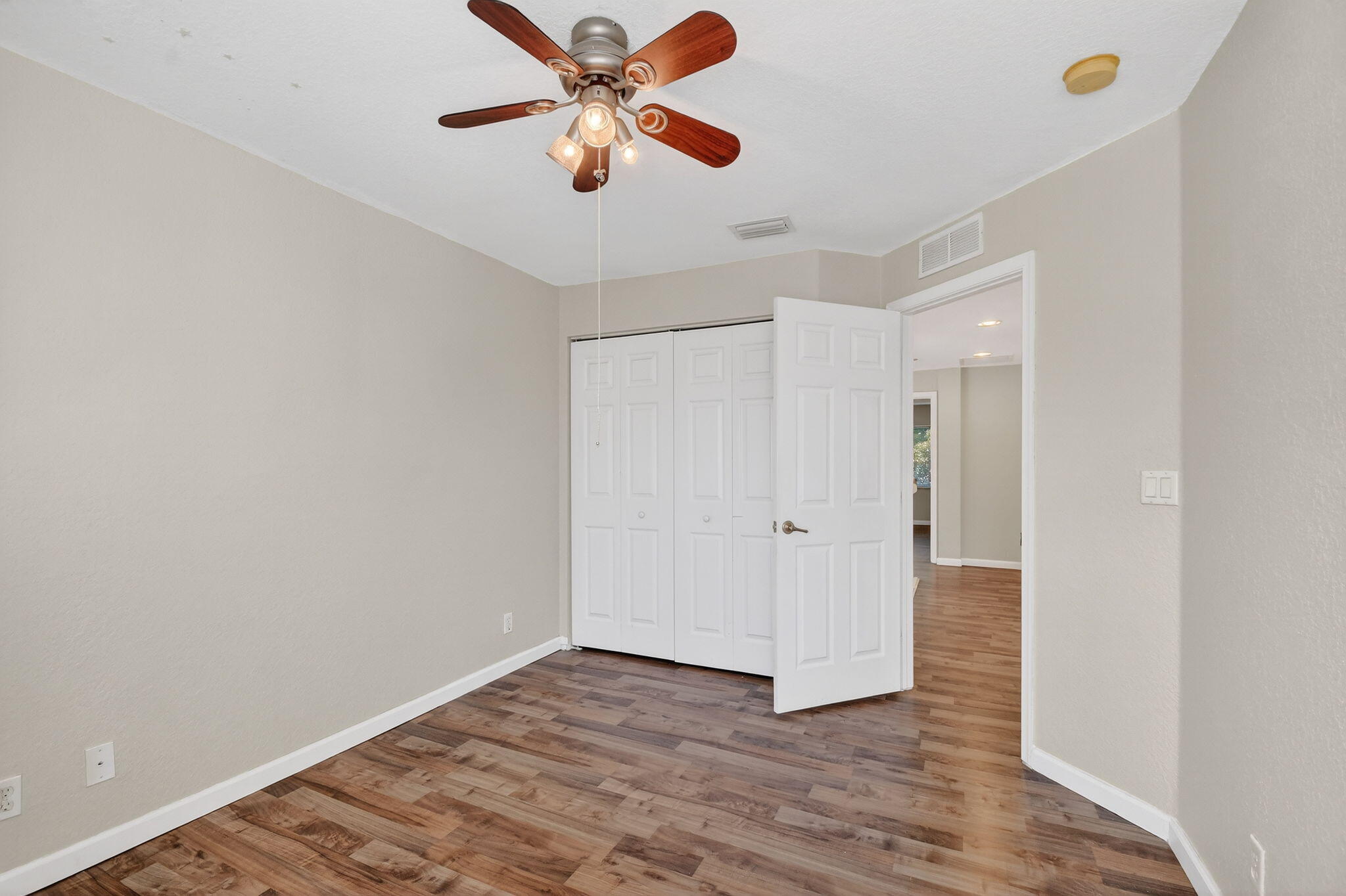 THOUSAND OAKS - Residential