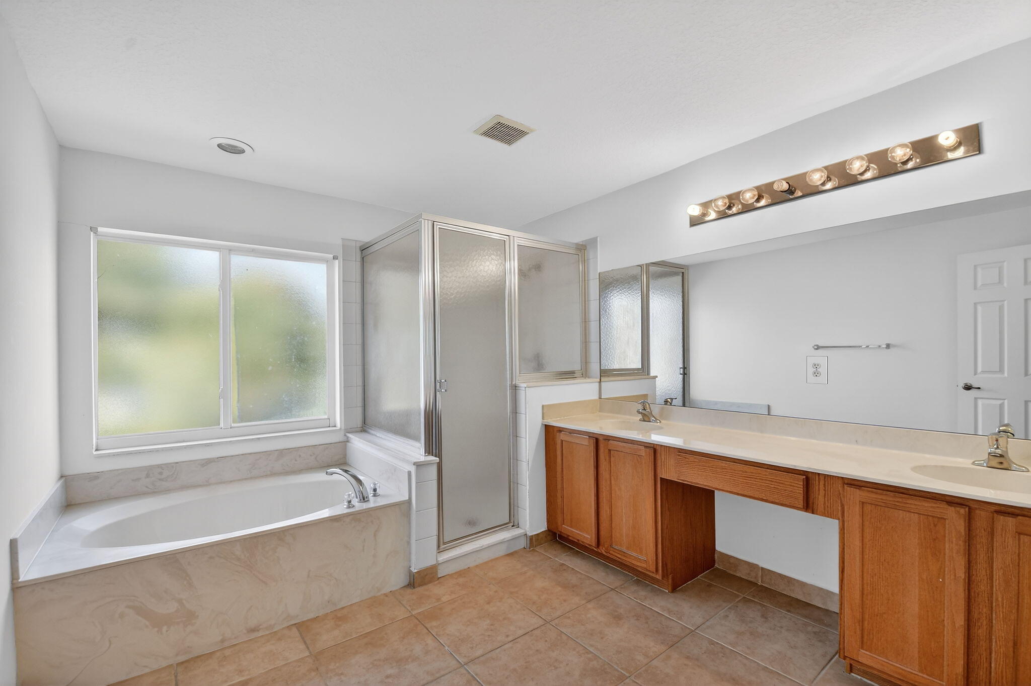 THOUSAND OAKS - Residential