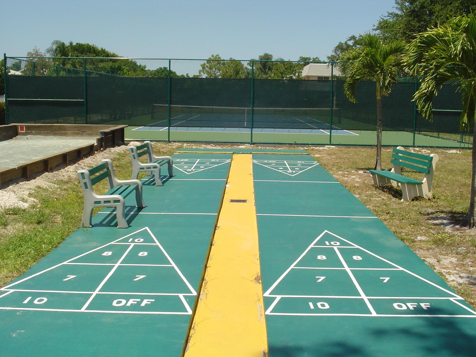 THE LITTLE CLUB CONDO - Residential